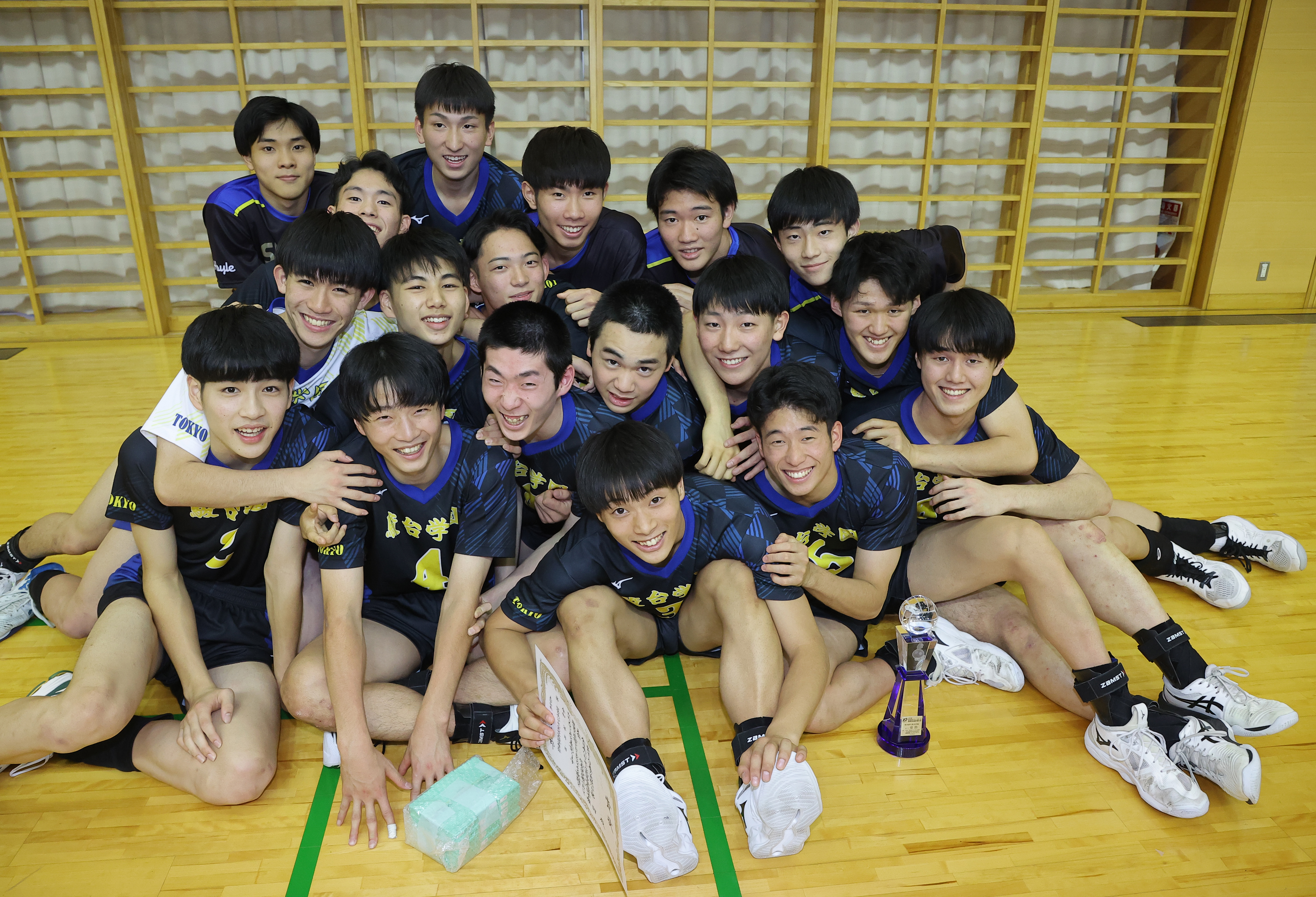 東京男子の駿台学園は準決勝＆決勝ともストレート勝ち 目指すは連覇