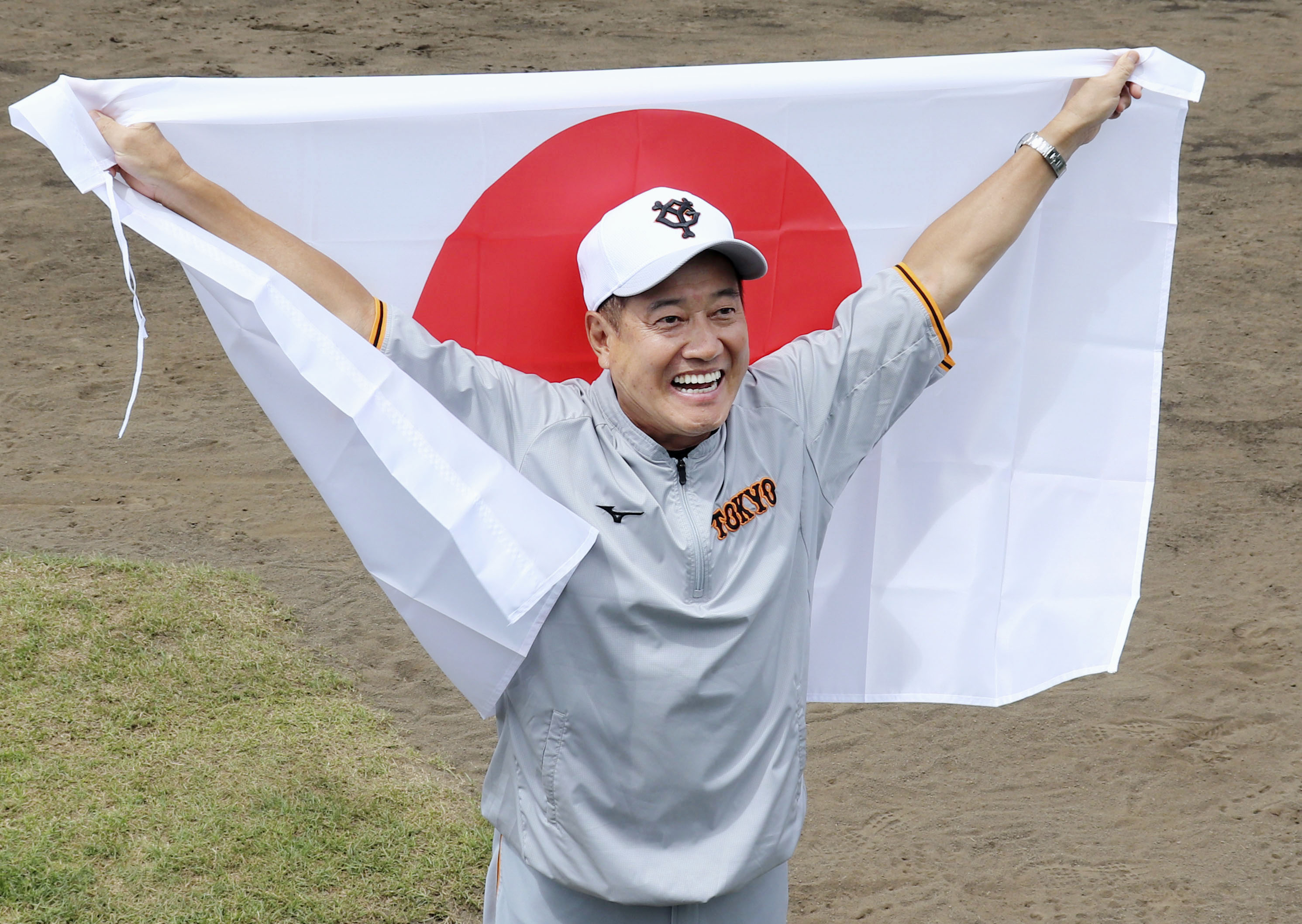 巨人・原監督が侍ジャパンの金メダルを祝福「燦然と輝く、レジェンド