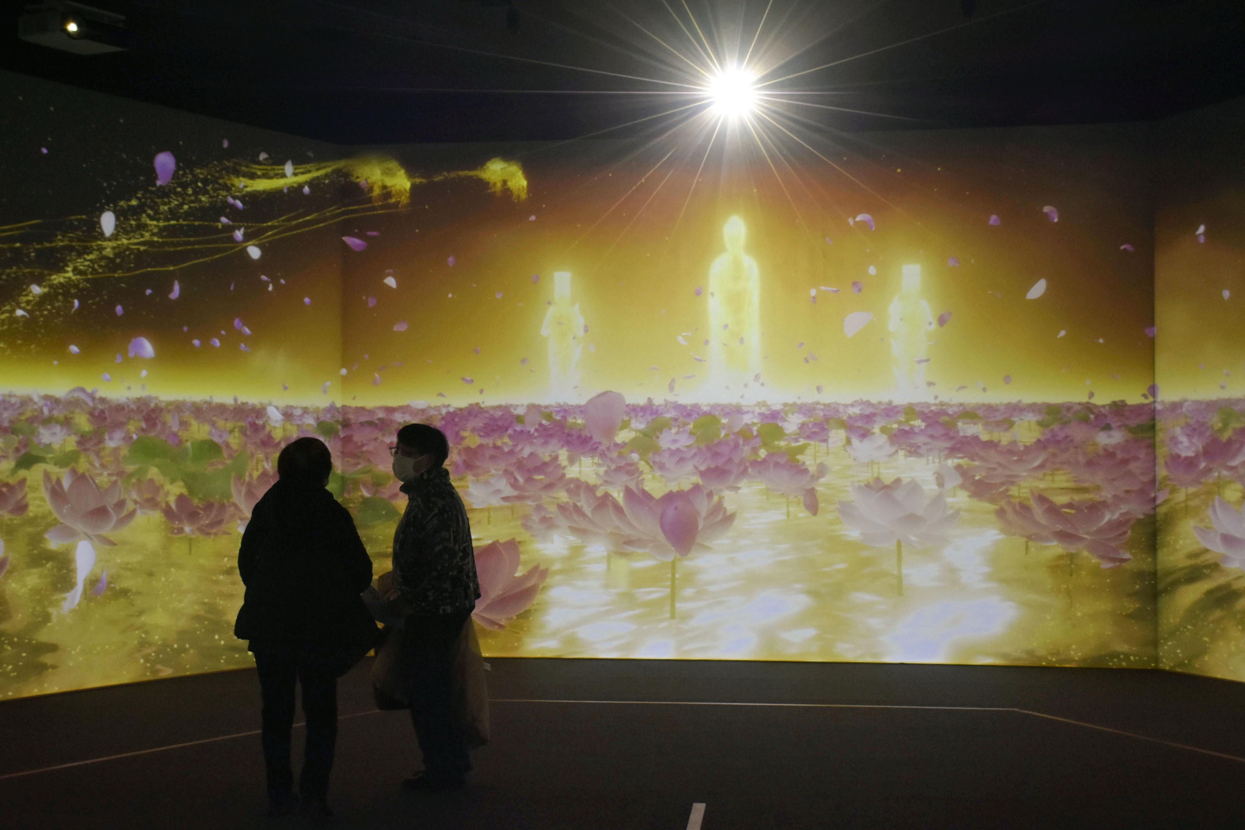 極楽浄土、VRで感じて 三重の専修寺が映像を公開 - 産経ニュース