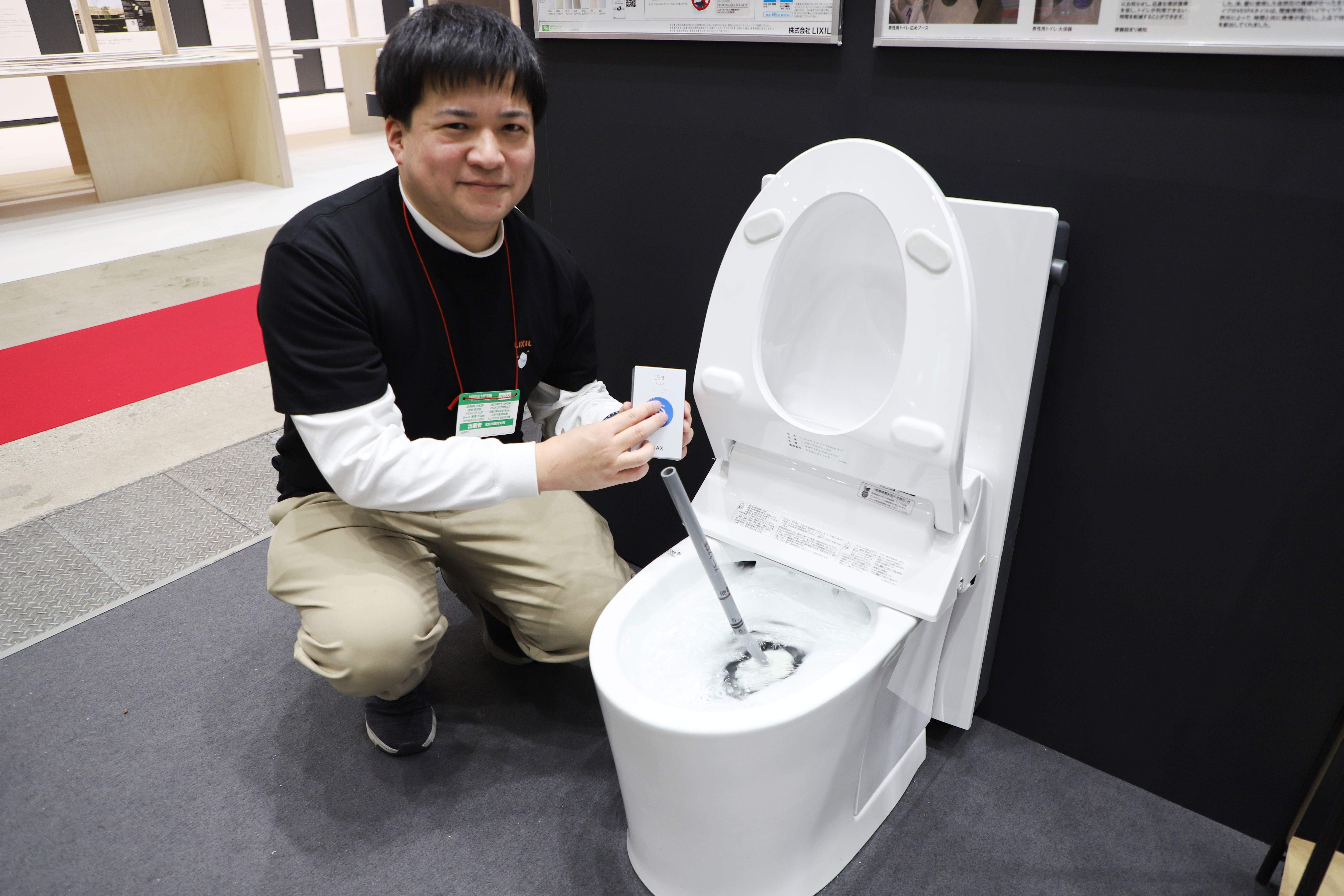 LIXIL新品トイレ②便座つけました！更新しました トイレの便座交換で雰囲気が変わる！ | TikTok