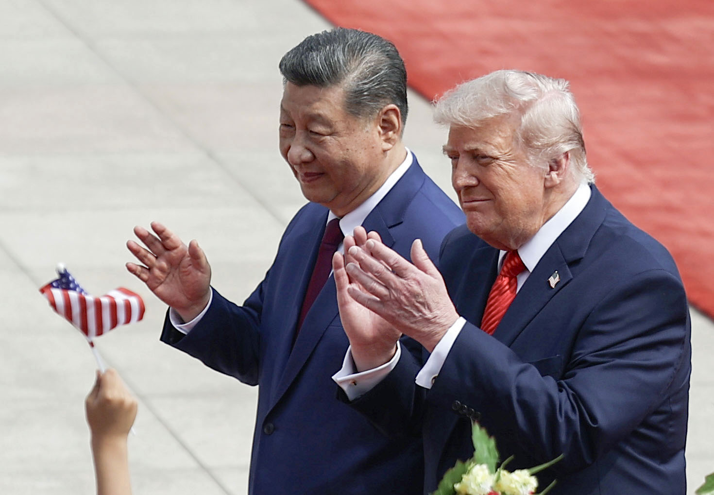 トランプ氏、歓迎式典で習氏と親密さアピールも天壇では厳しい表情
