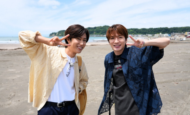 Man スノーマン  写真   阿部亮平  深澤辰哉  ほか Snow Man深澤辰哉＆阿部亮平、“あべふか”コンビがボロいい宿満喫 自称