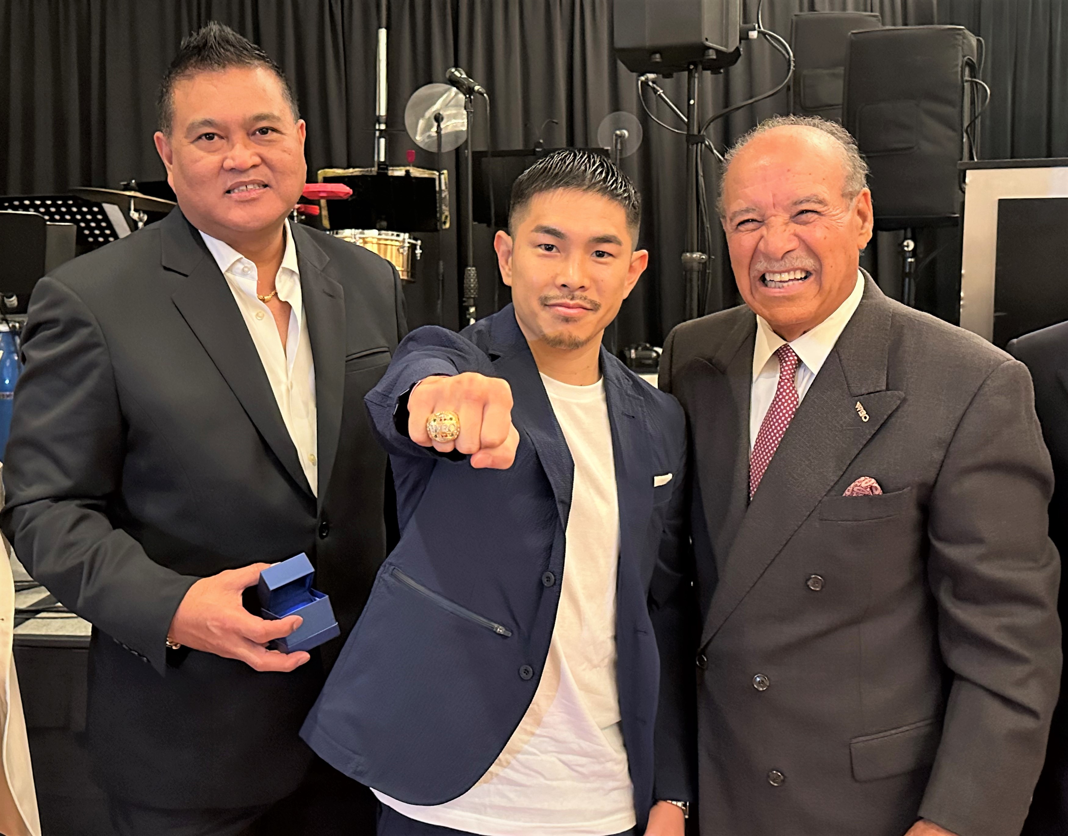 wboが井岡一翔とジョシュア フランコの2団体統一戦承認を正式発表 勝者は180日以内に中谷潤人と指名試合 ボクシング サンスポ wboが井岡一翔とジョシュア フランコの2団体統一戦承認を正式発表 勝者は180日以内に中谷潤人と指名試合 ボクシング サンスポ