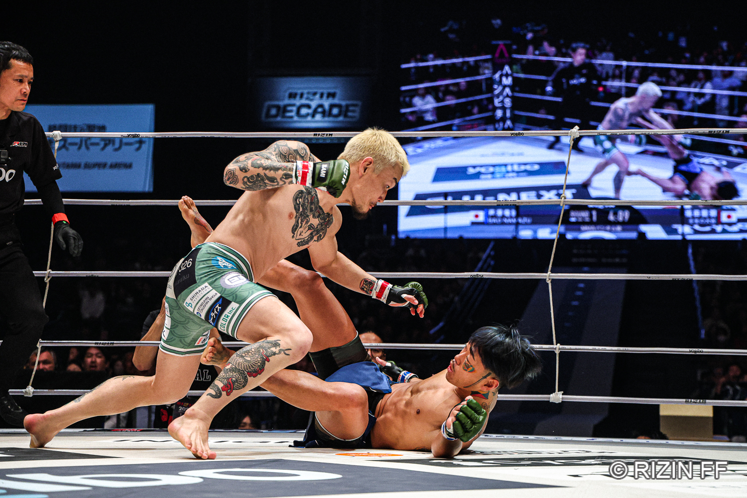 RIZIN 芦澤竜誠 キラキラステッカー新作 Amazon.co.jp: 【No.04 芦澤竜誠】 RIZINウエハース : おもちゃ