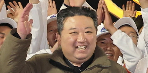 金正恩氏、白髪増えたか 来年で40歳、体重は推定140キロ 政務での苦心