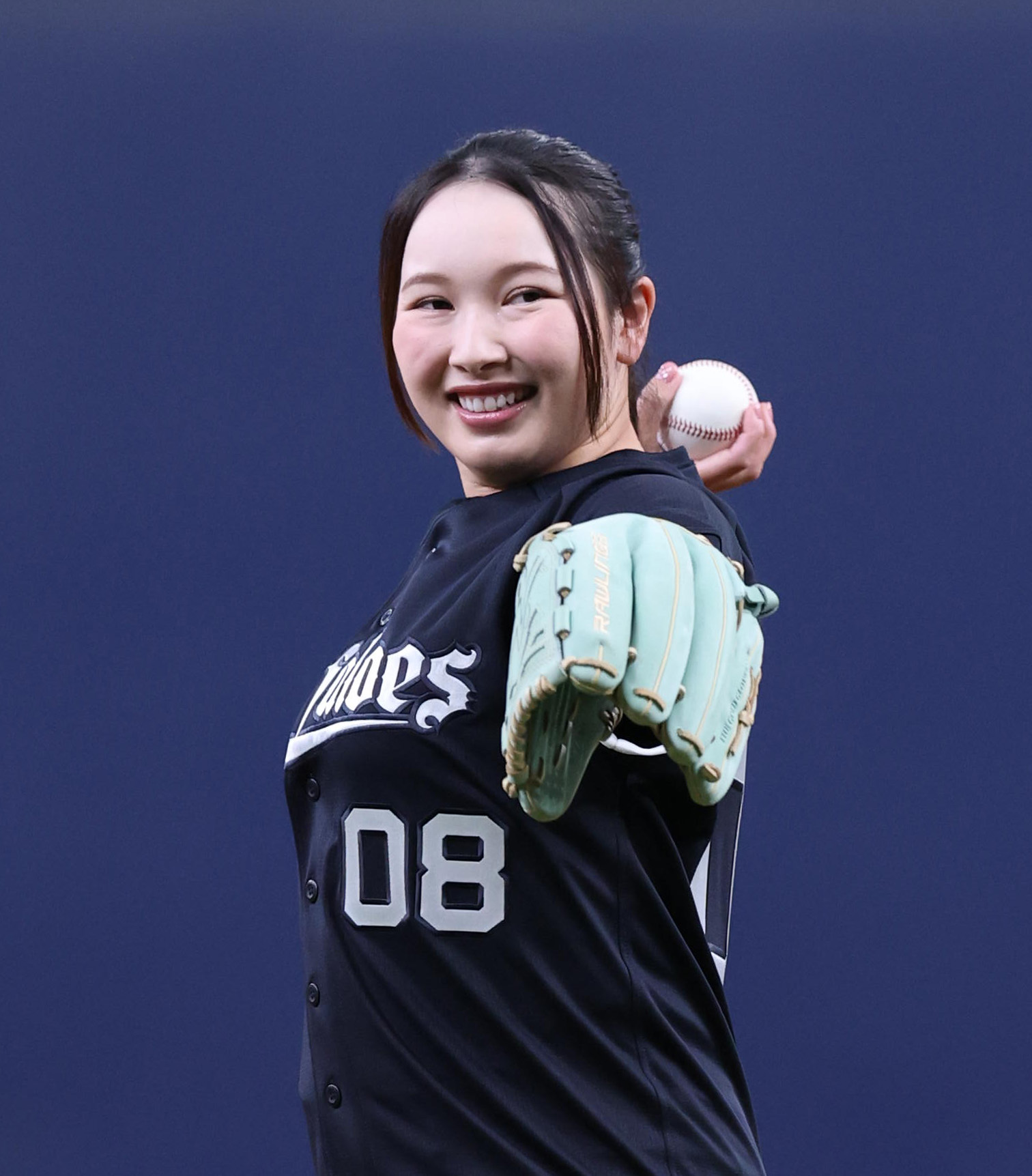 小祝さくら、オリックス戦で始球式…ワンバウンド投球「応援している