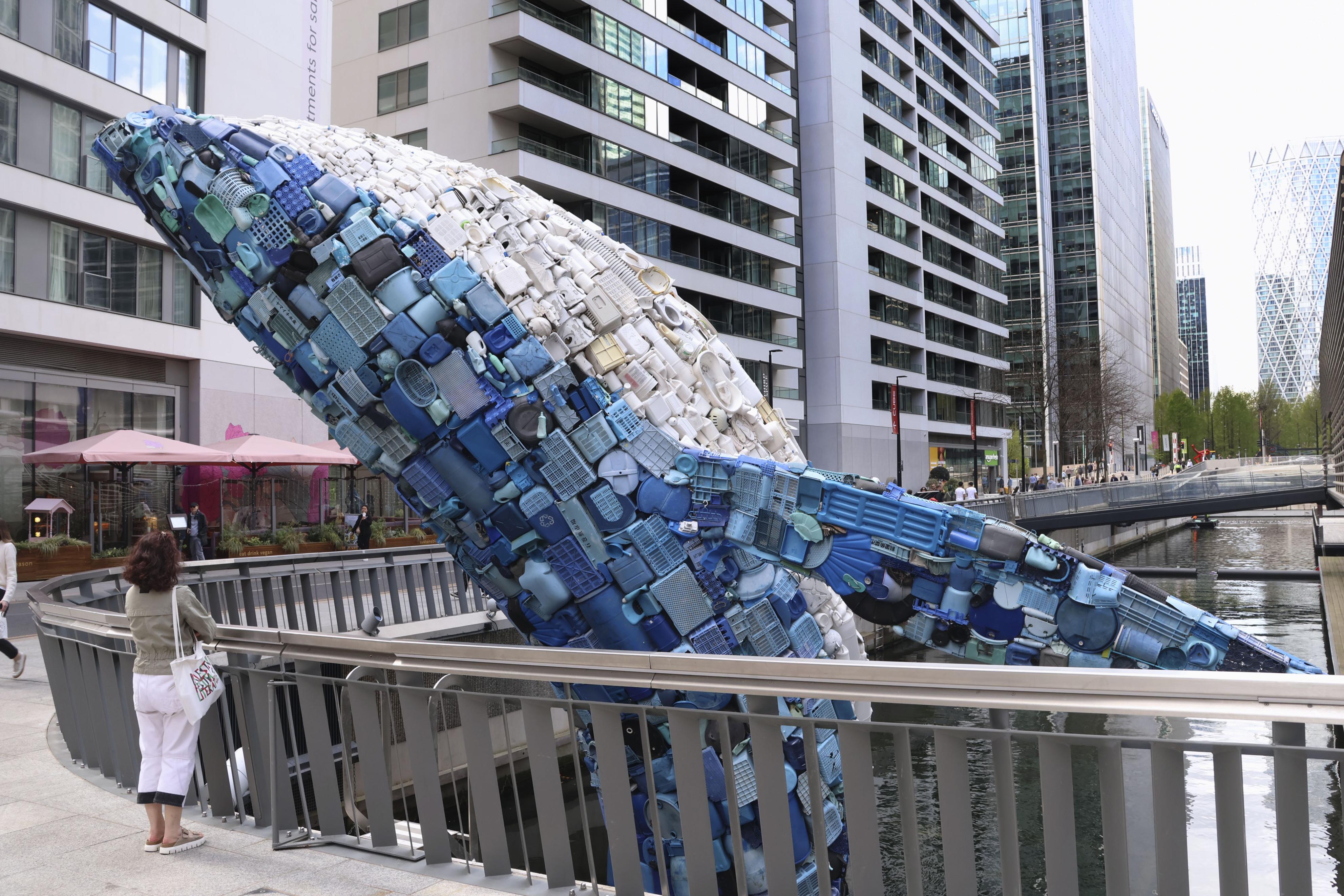 深海の生き残り／オブジェ 2025年10月14日に発表されたオーシャンガイアは、日本の徳之島付近で