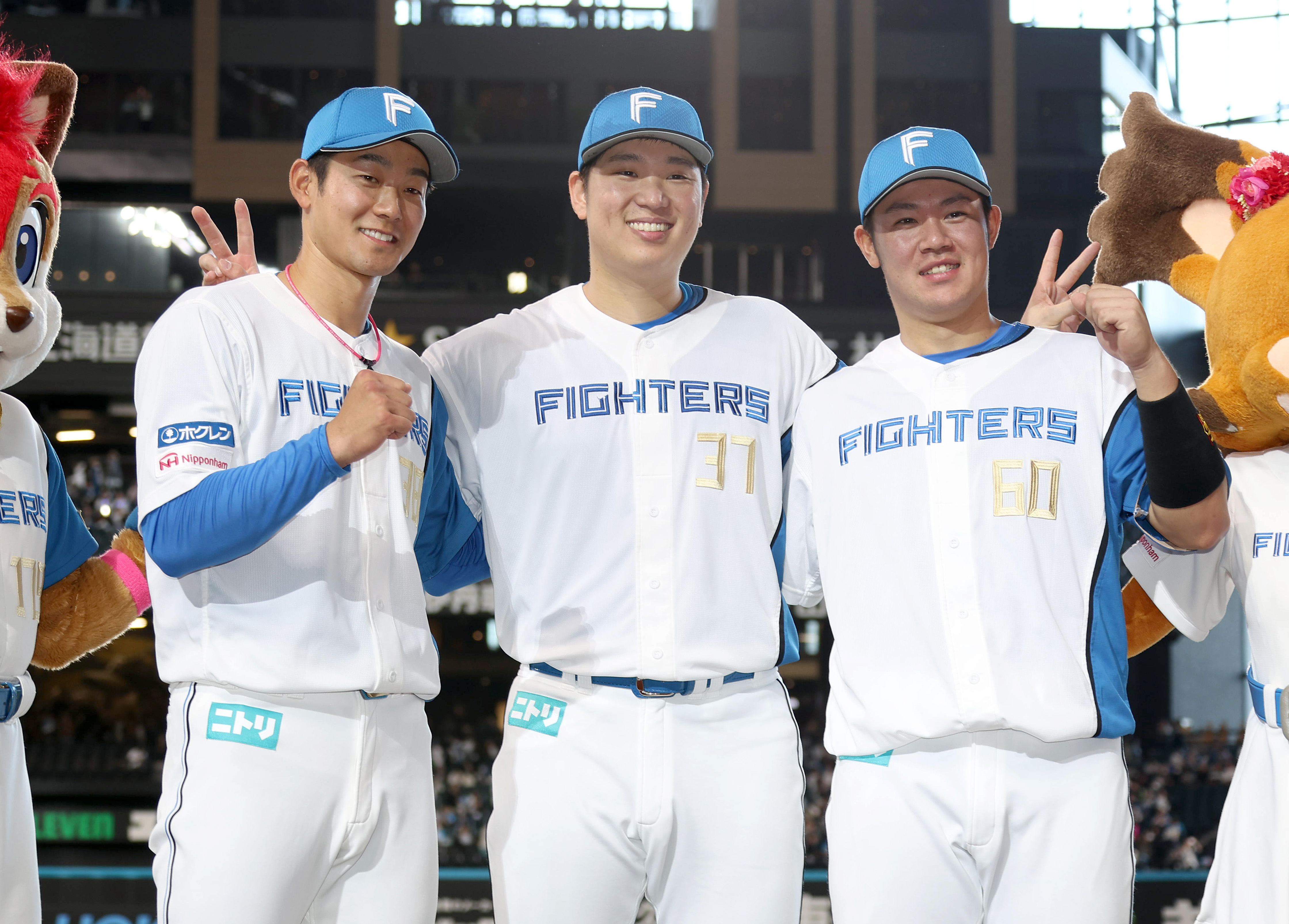 日本ハムファイターズ レプリカユニフォーム 古林睿煬（サイズL） Amazon.co.jp: 北海道日本ハム ファイターズ 37 古林睿煬 グーリン