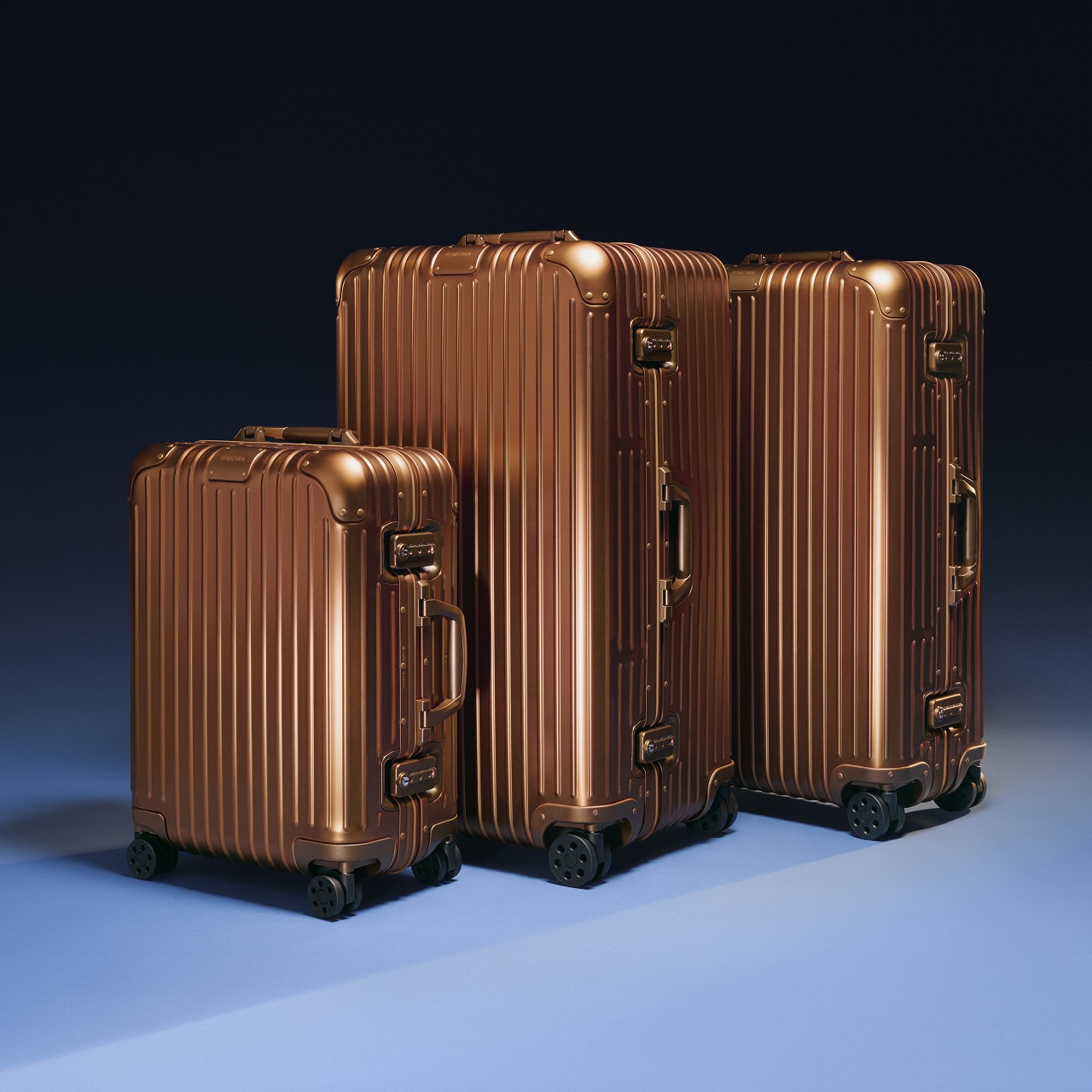 未使用級 RIMOWA リモワ　四輪　キャリーケース　スーツケース　ブロンズ RIMOWA リモワ【RIMOWA】 924.73.03 400 TOPAS TITANIUM 73