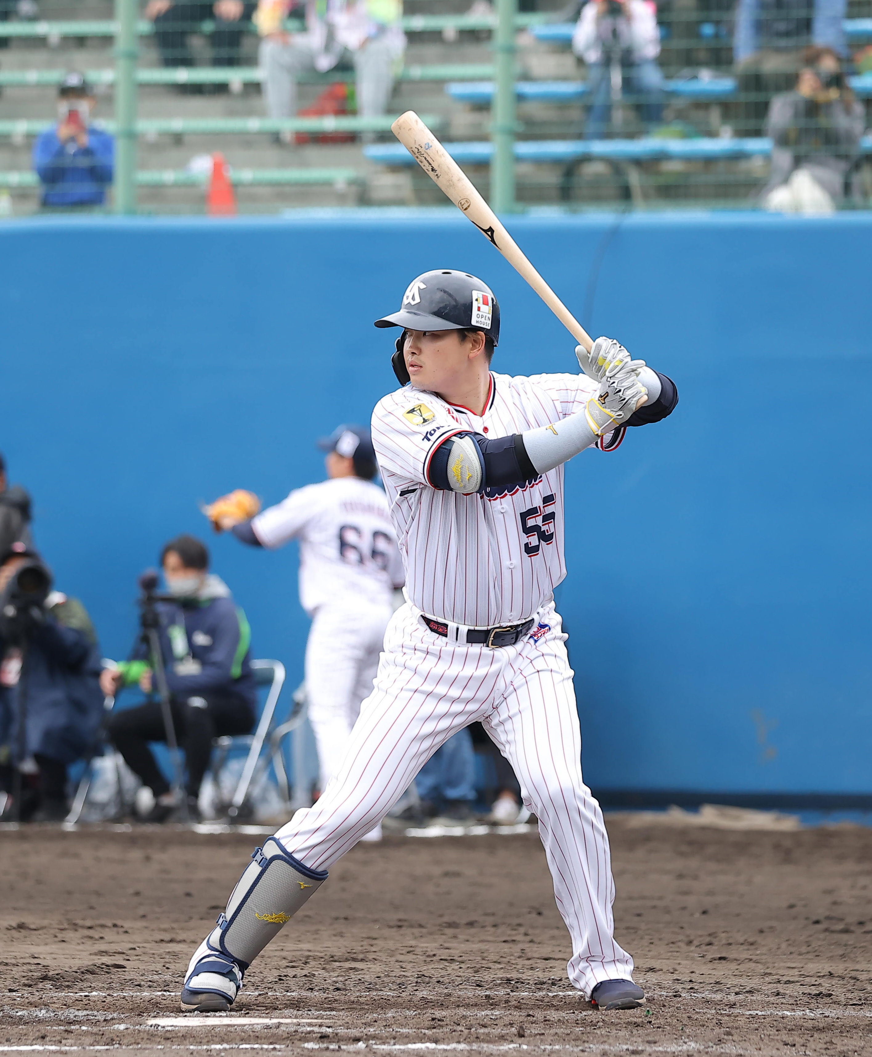 ヤクルト 村上 三冠王打法 若松勉氏 打率上がる ２２新打撃フォームに太鼓判 1 2ページ サンスポ