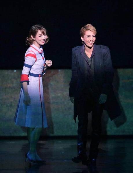 宝塚雪組　ローマの休日　早霧せいな　咲妃みゆ　月城かなと　All for One 宝塚雪組が不朽の名作『ローマの休日』を上演 | チケットぴあ[演劇 演劇]