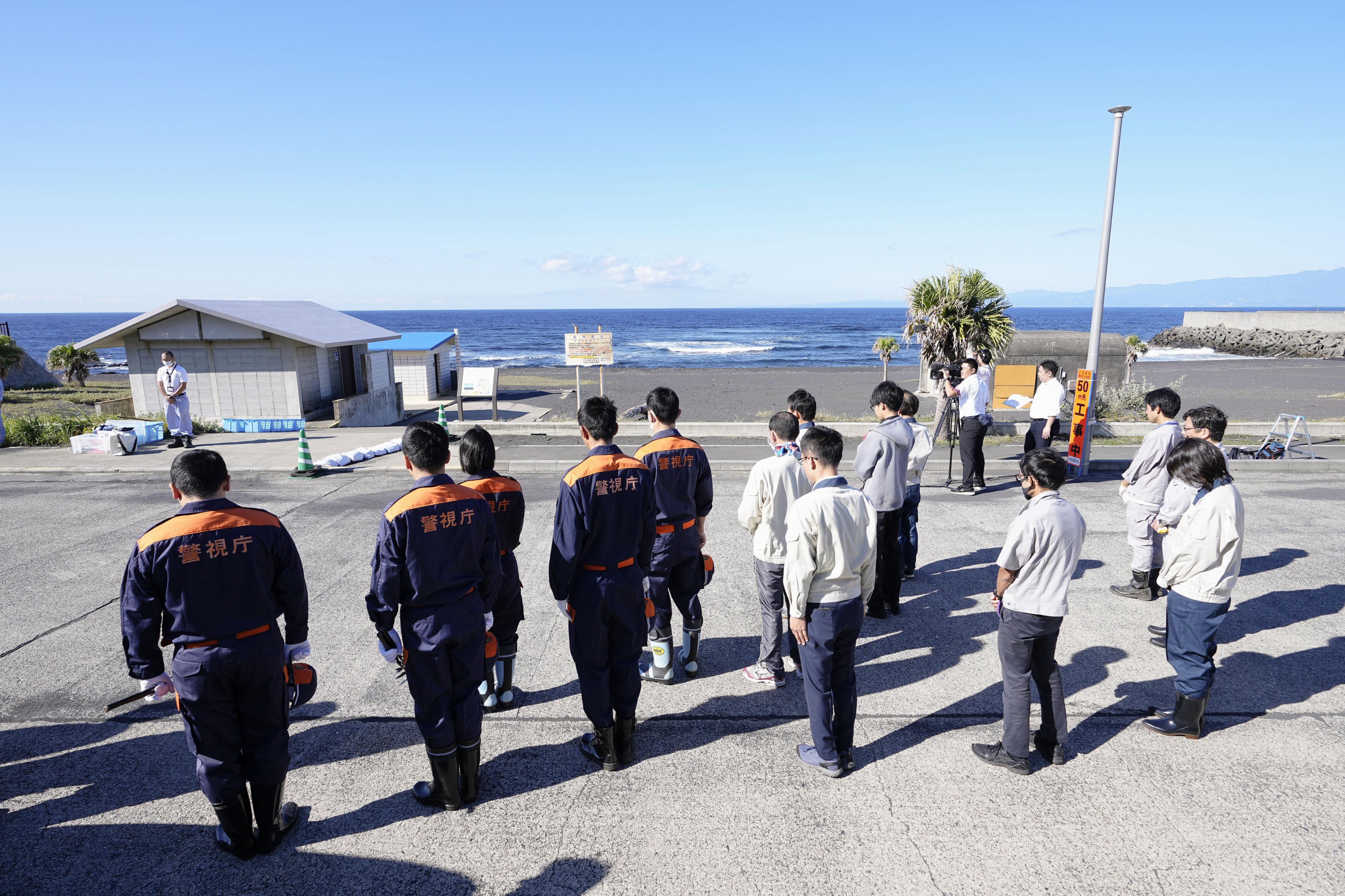 フォト】土砂災害10年、犠牲者悼む 伊豆大島で式典と捜索 - 産経ニュース