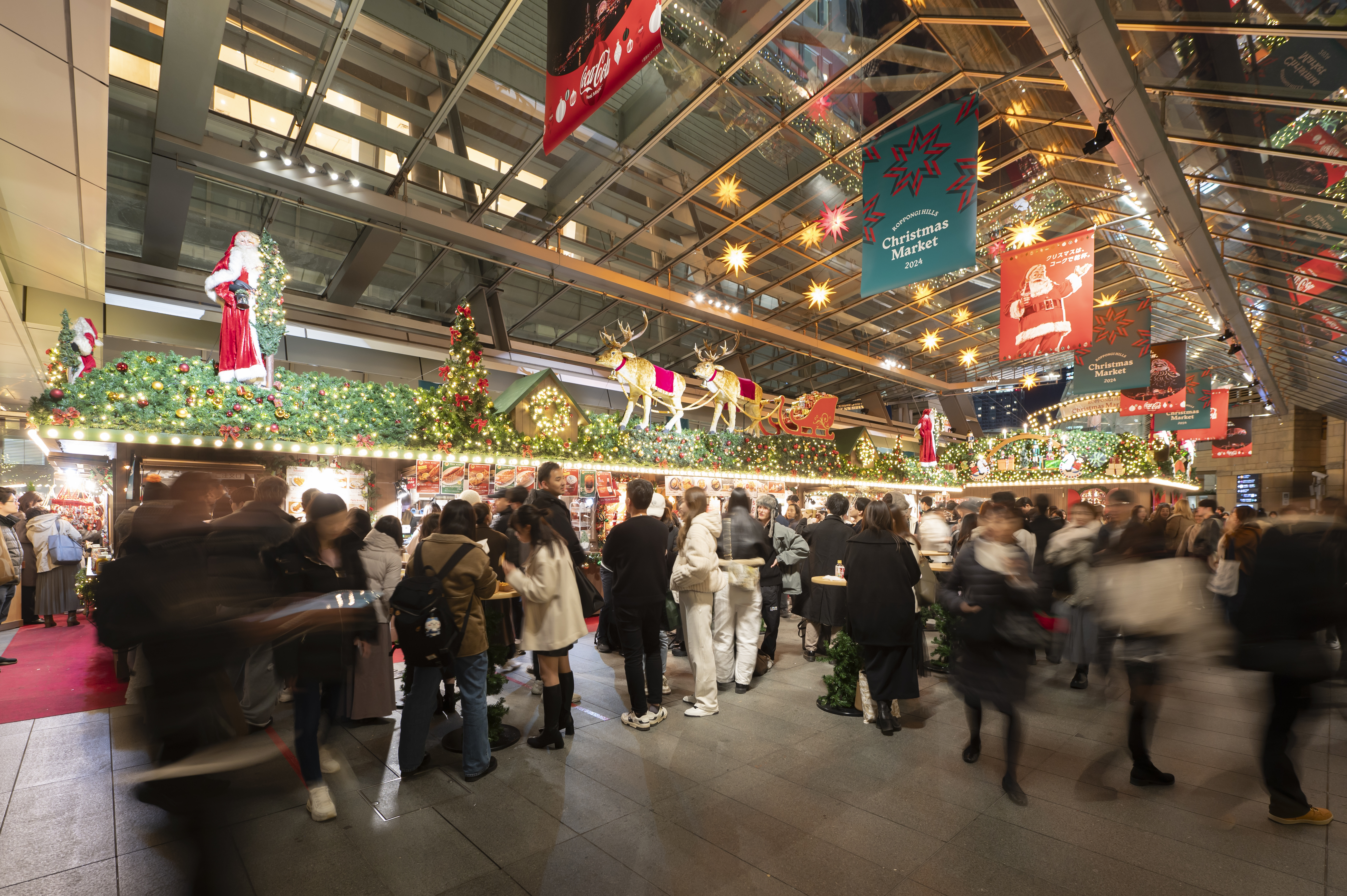 今年も来た」クリスマスマーケットやけやき坂イルミネーションが