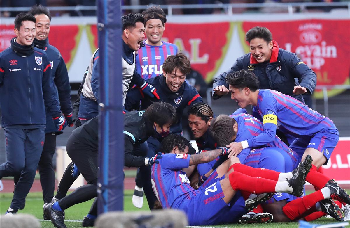 ｆｃ東京が柏を下し３度目ｖ アダイウトンが決勝点 ルヴァン カップ サンスポ