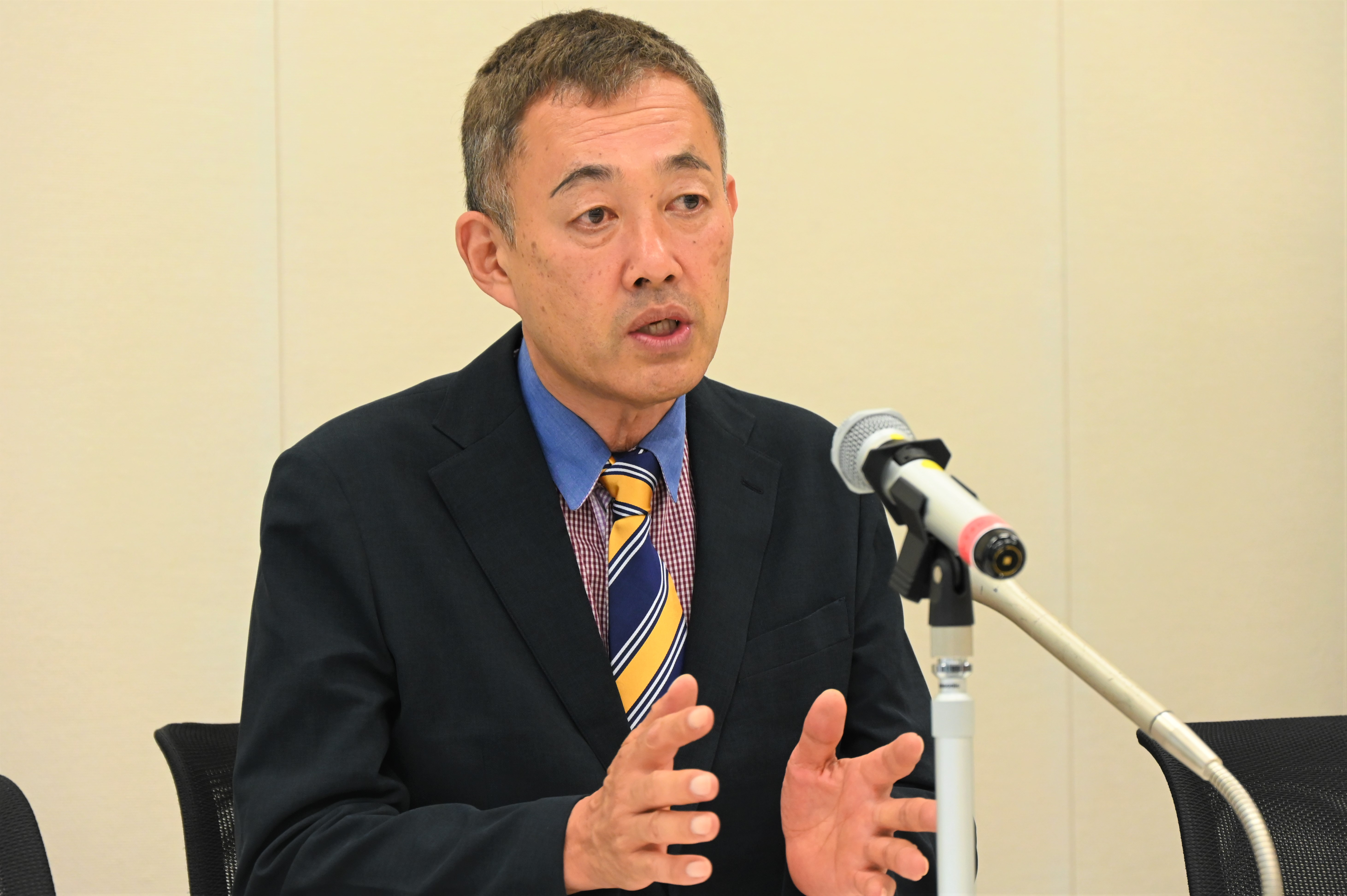卒業生の記憶呼び覚ます」世界史講師の荒巻豊志氏 国民民主で