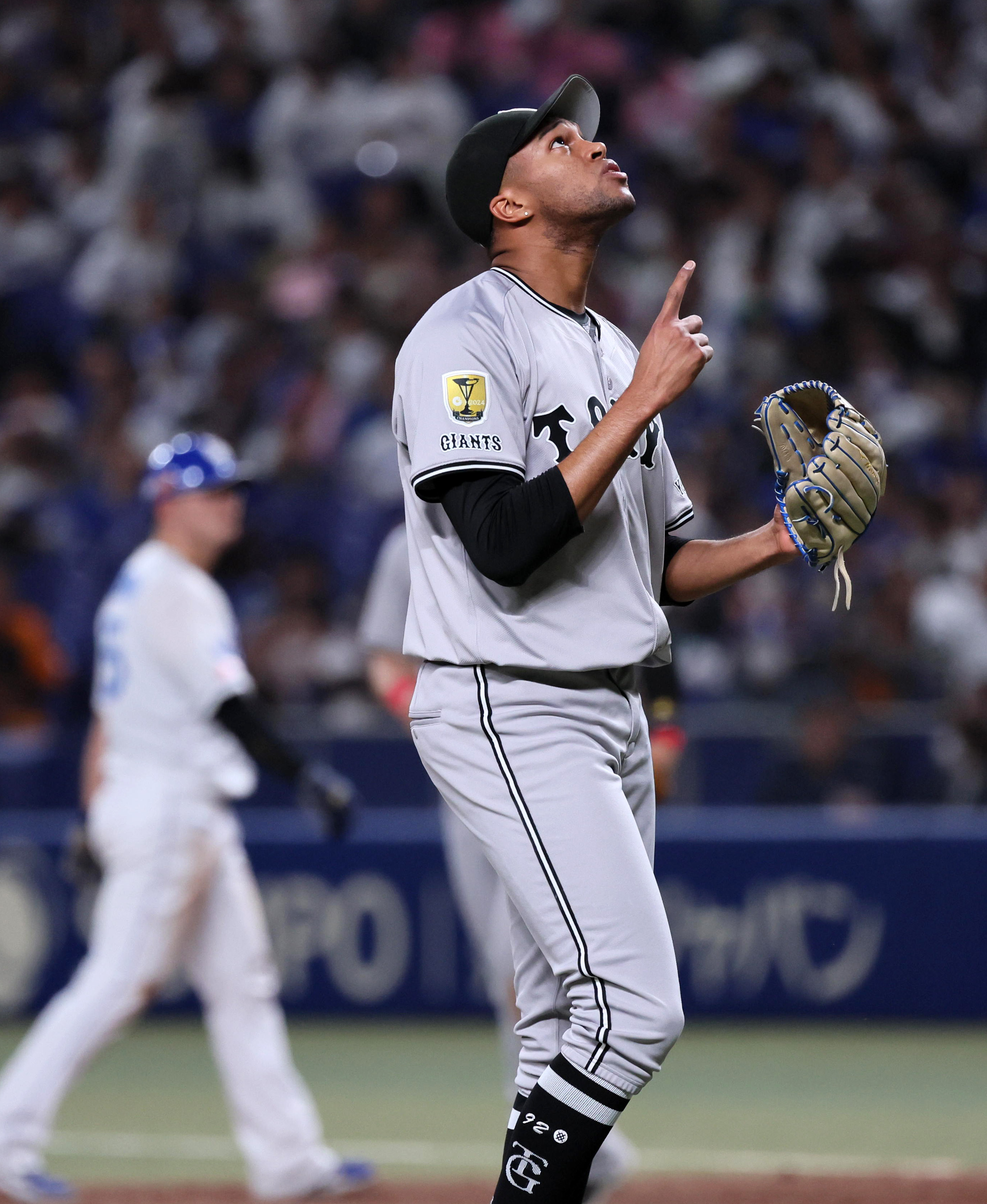 データBOX】巨人・マルティネスが12球団からセーブ 6年ぶり6人目（写真