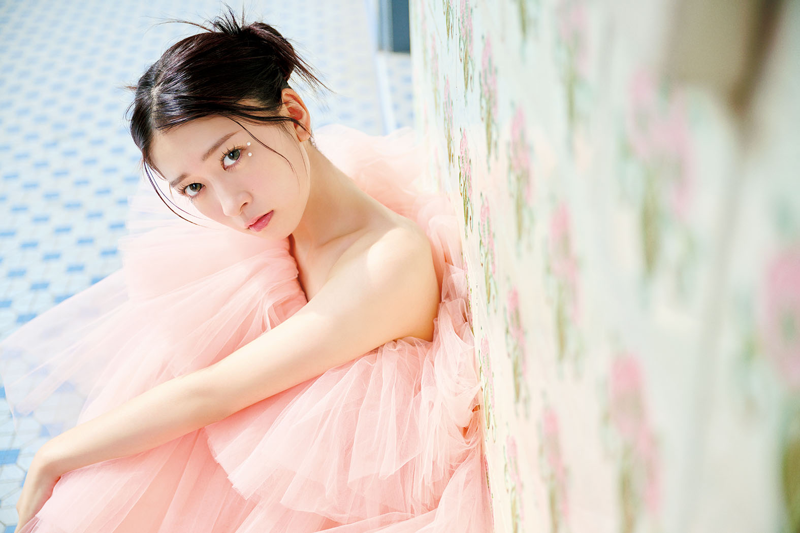 声優・鈴原希実、初写真集の重版決定！ 未掲載カット公開「心から幸せ