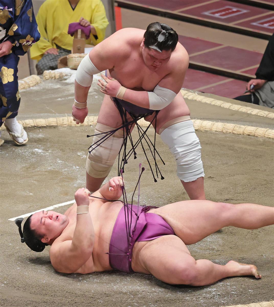 取組結果 朝乃山 照ノ富士に屈して土 正代 貴景勝は連勝 大相撲１１月場所２日目 サンスポ