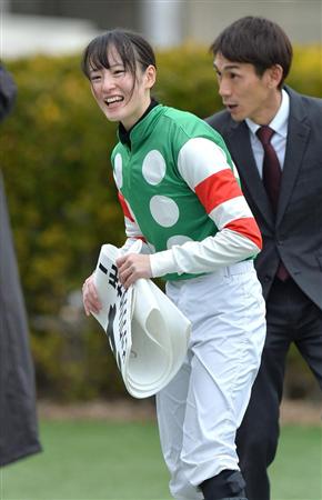 またビックリシタナモー 藤田菜七子が２０１８年初勝利 サンスポ