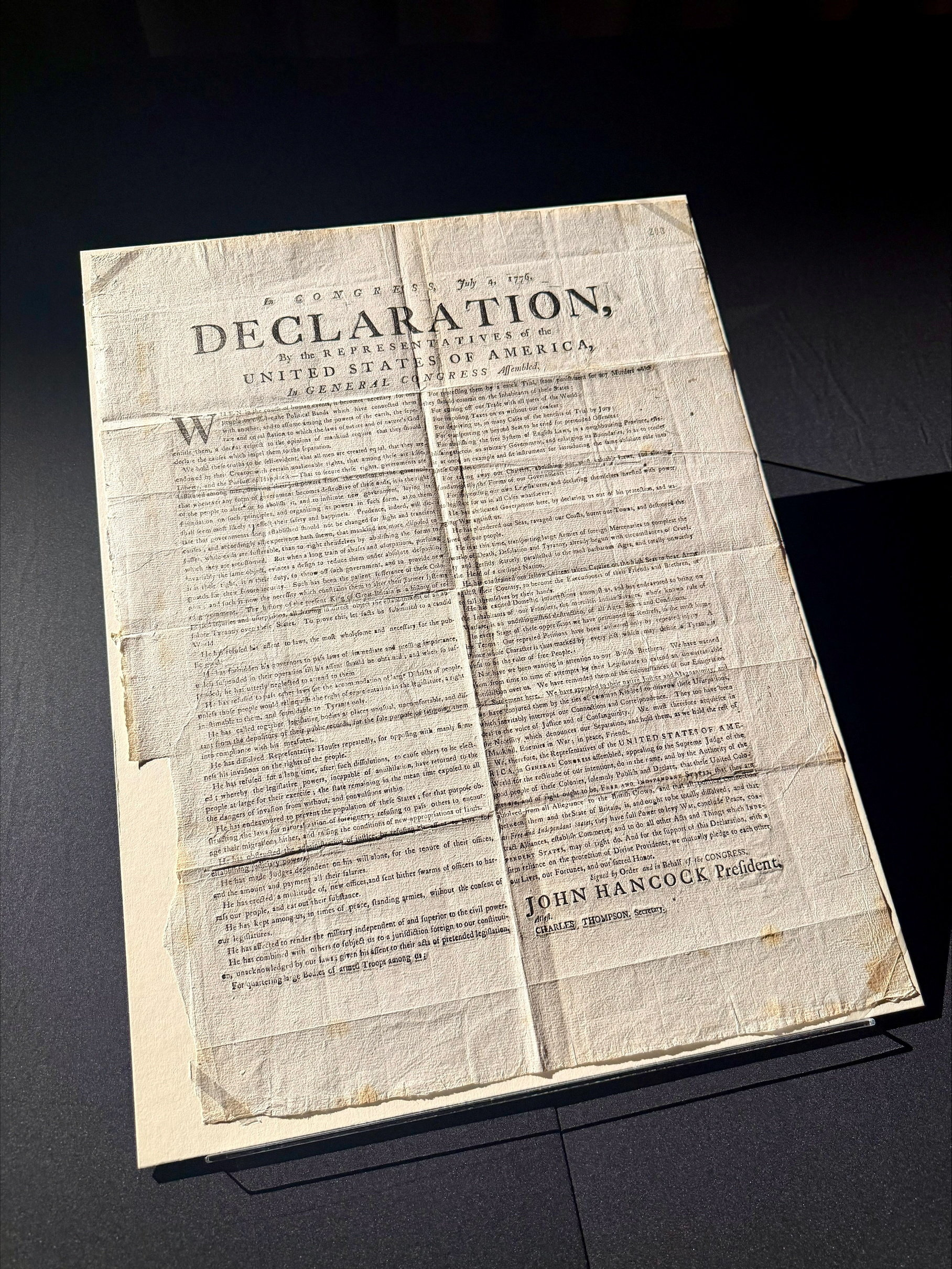 米独立宣言の写し、英国立公文書館で発見 現存する11部の一つ、米国外