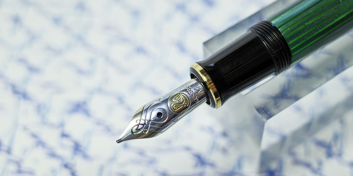 名品『ペリカン』の万年筆とボールペン譲ります。(取引完了） Pelikan（ペリカン） ボールペン 名入れ スーベレーン K400 Pelikan