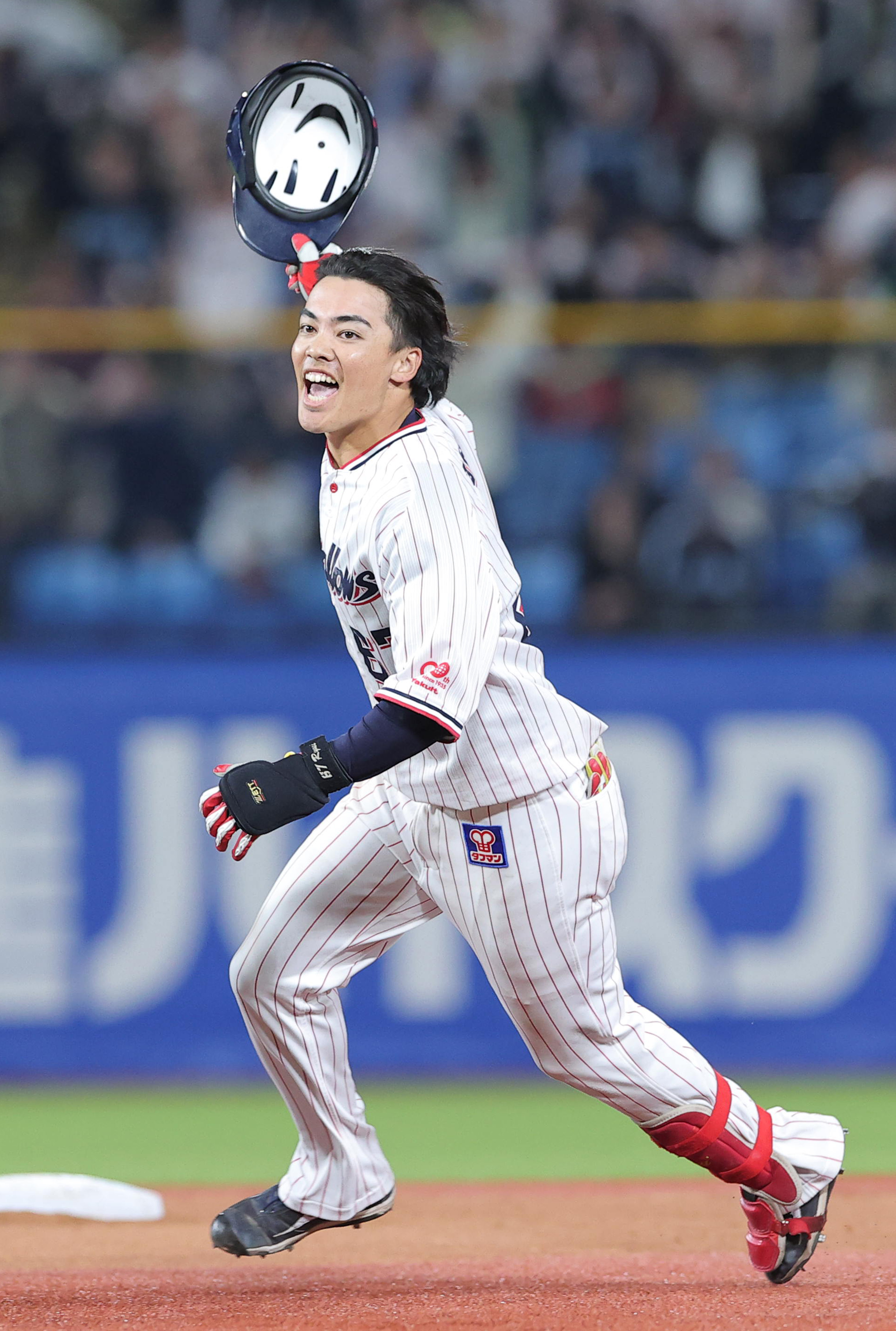 ヤクルト救った！伊藤琉偉でサヨナラ 八回プロ初ヒット、延長十回2本目 