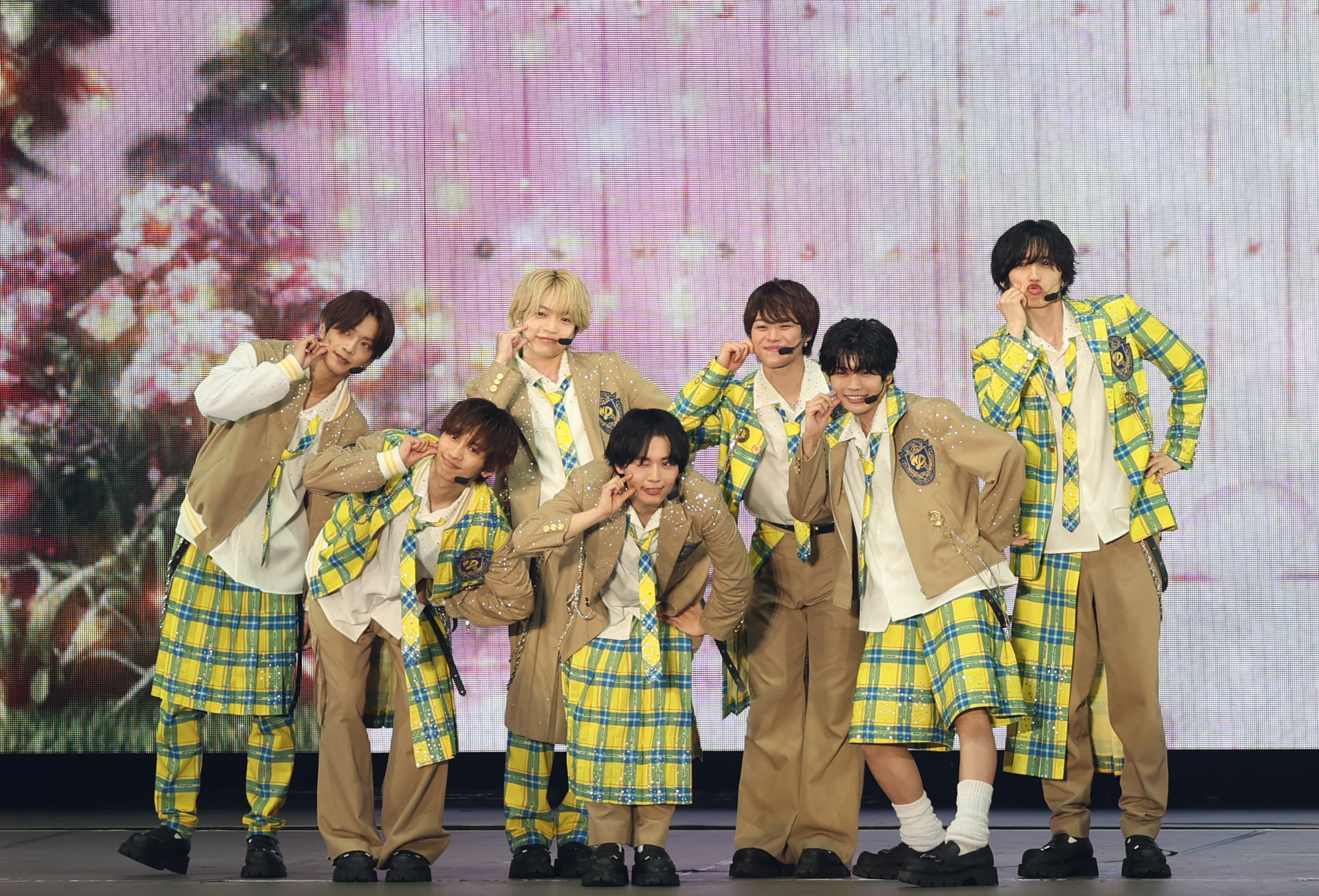 なにわ男子 Special Kiss｜なにわ男子｜Storm Labels OFFICIAL SITE