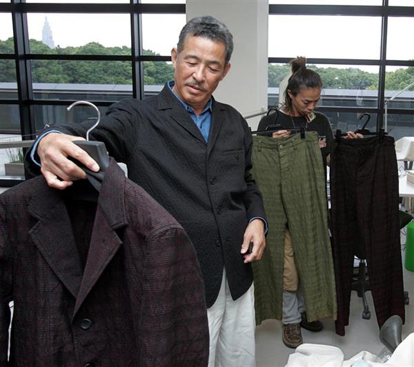 一枚の布」から衣服の可能性追求 世界的デザイナー・三宅一生さん死去