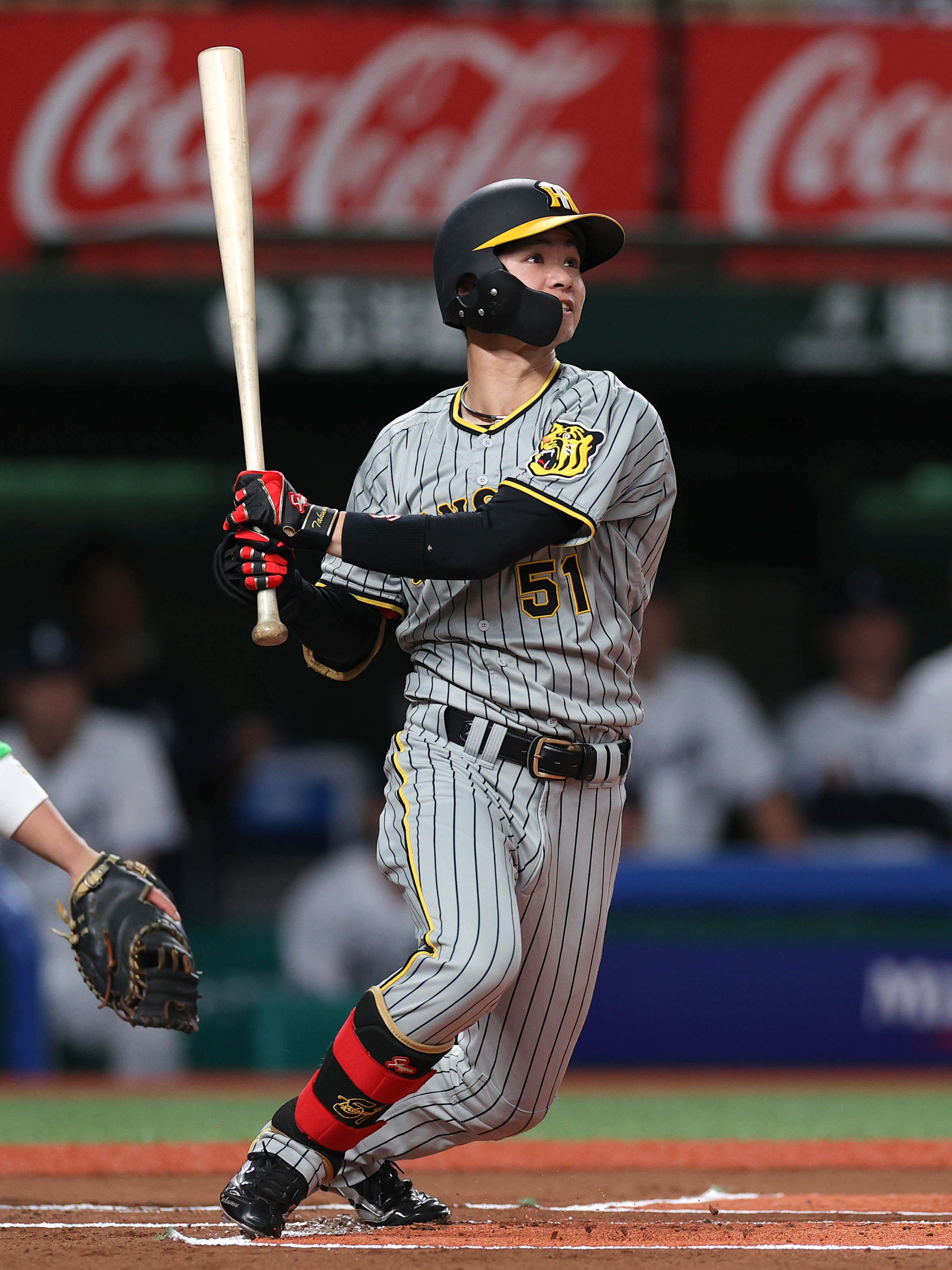 阪神タイガース 中野拓夢選手 サイン入りバッティンググローブ 【公式