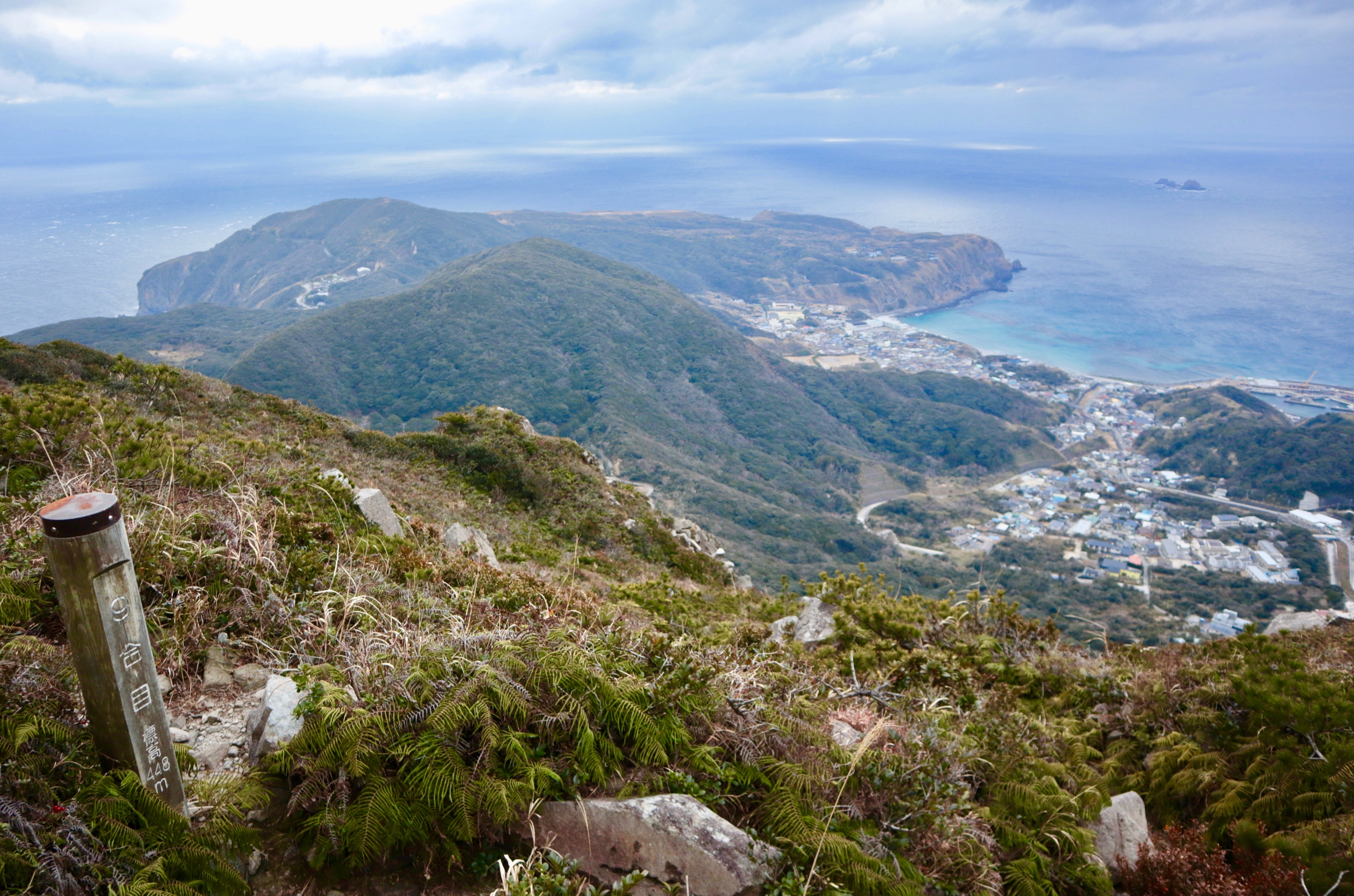 島を歩く 日本を見る】自然に宿る神の息吹を感じて 神津島（東京都