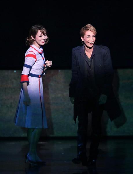 華麗なる宝塚】芝居巧者の早霧せいな、「自分に近い」探偵を軽やかに