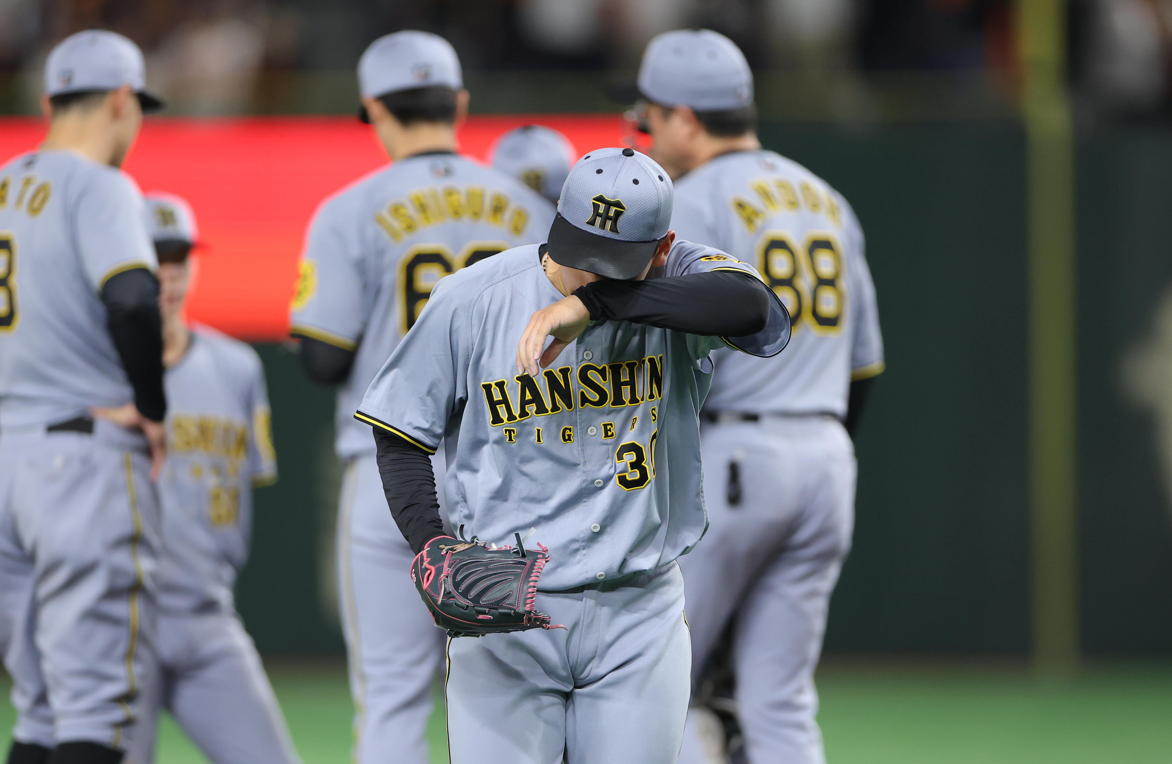 阪神 B-luck ユニフォーム Oサイズ 中川