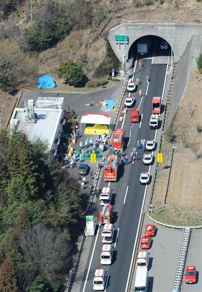 山陽道トンネル事故 運転手 必死に出口へ 何とか逃げ切れた 笹子の事故を思い出した ツイッター上などに書き込みも相次ぐ 1 2ページ 産経ニュース