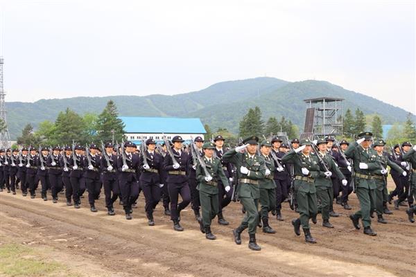 北海道 陸上自衛隊第１１旅団 機動旅団への改編を前に１６式機動戦闘車も公開 1 2ページ 産経ニュース