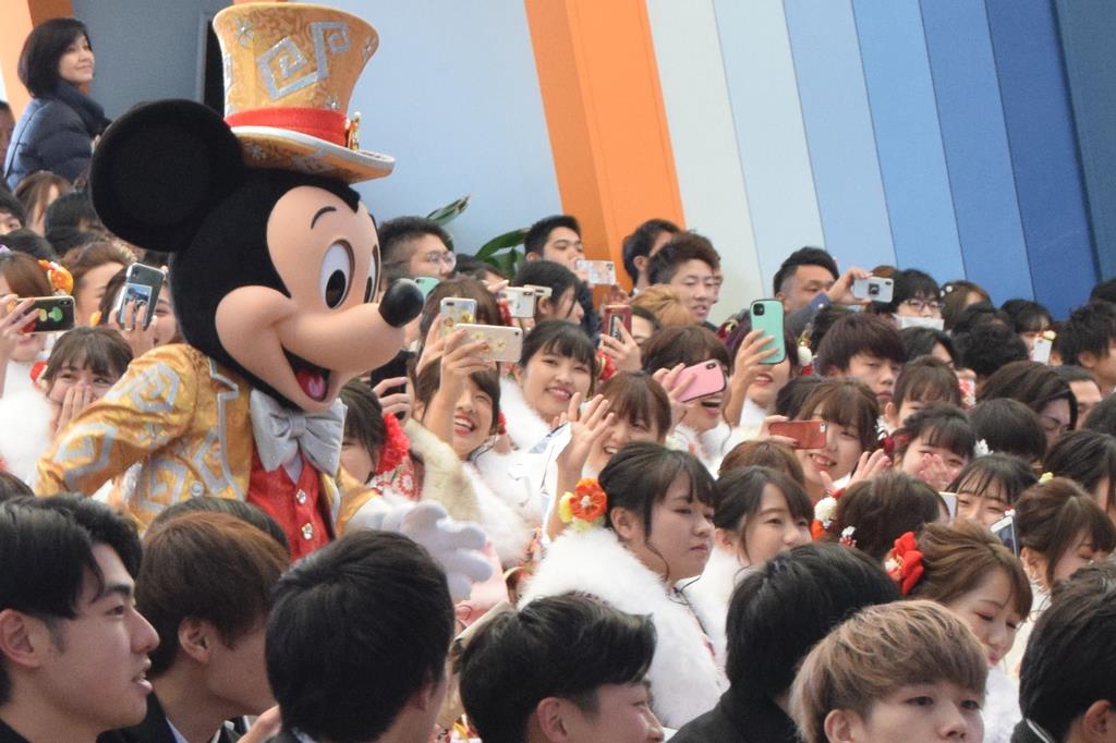 ミッキーマウスが祝福 千葉・浦安市で成人式 - 産経ニュース