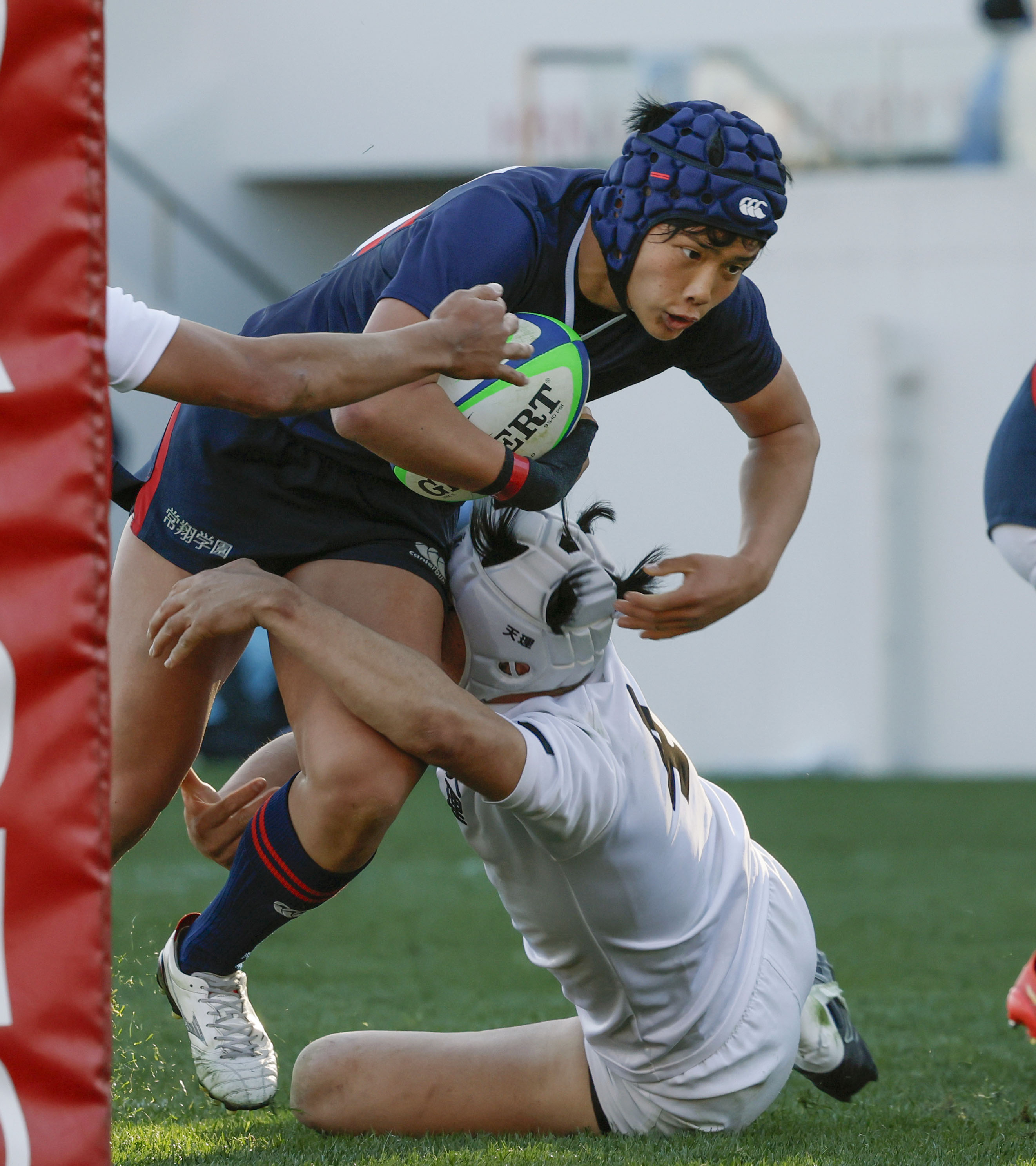 特報〉高校ラグビー5度優勝の常翔学園 女性監督が花園で誓う「名門