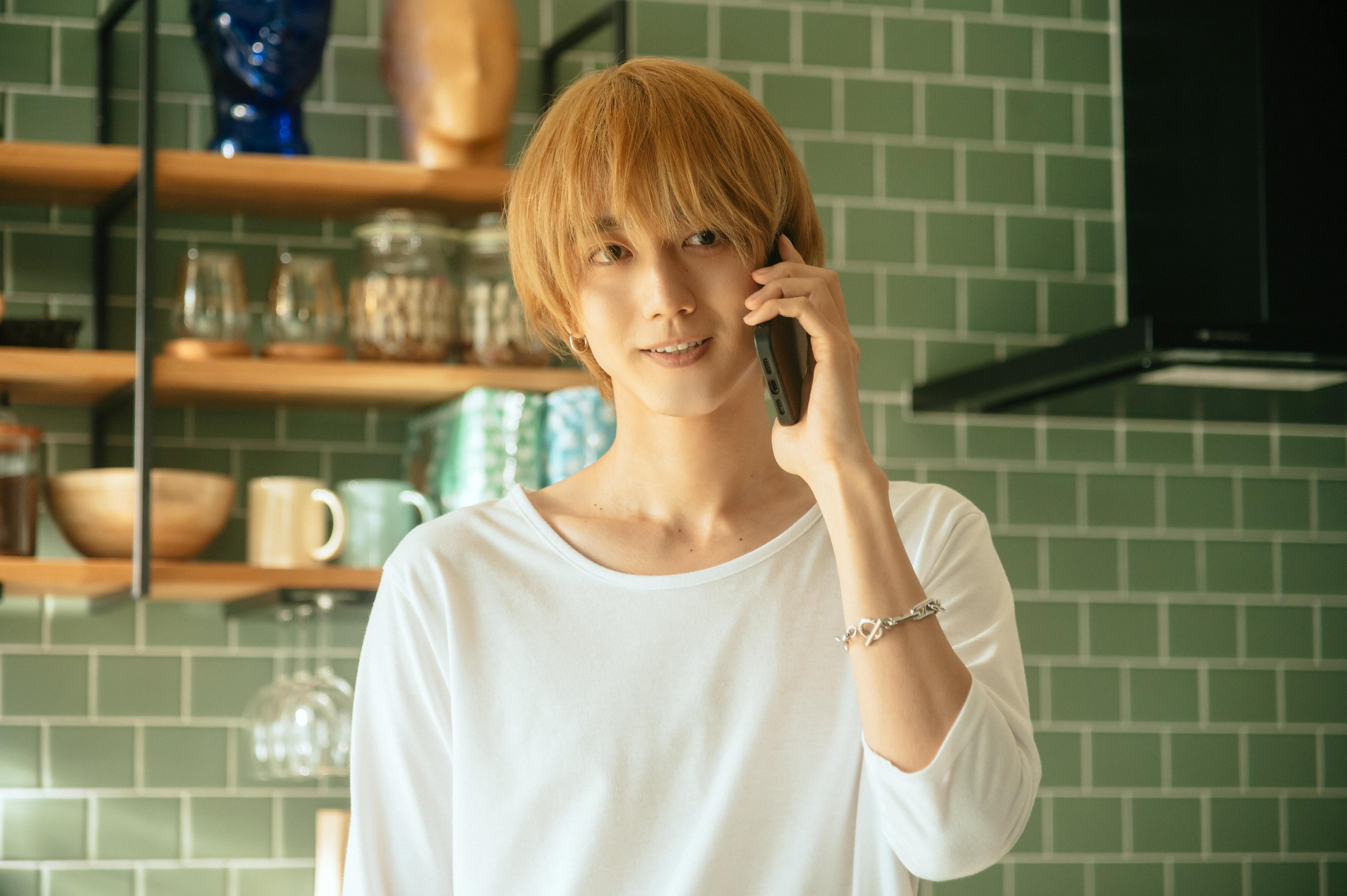 「 25時、赤坂で 」　DVD-BOX　５枚組　全話・全巻　羽山麻水 Amazon.co.jp: 25時、赤坂で DVD-BOX [DVD] : 駒木根葵汰, 新原泰佑
