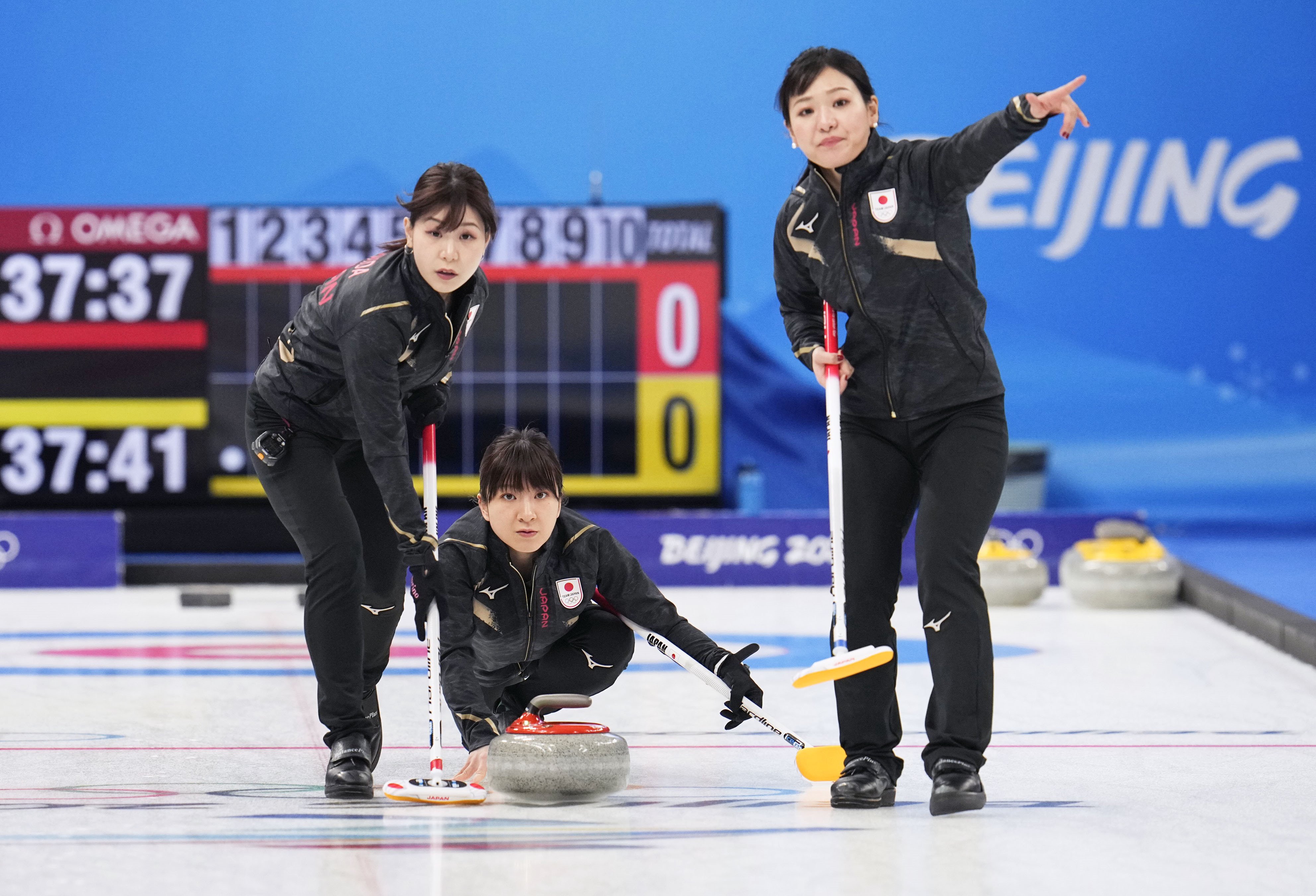 試合結果 ロコ ソラーレ 大逆転で連勝 藤沢五月が土壇場でスーパーショット カーリング サンスポ