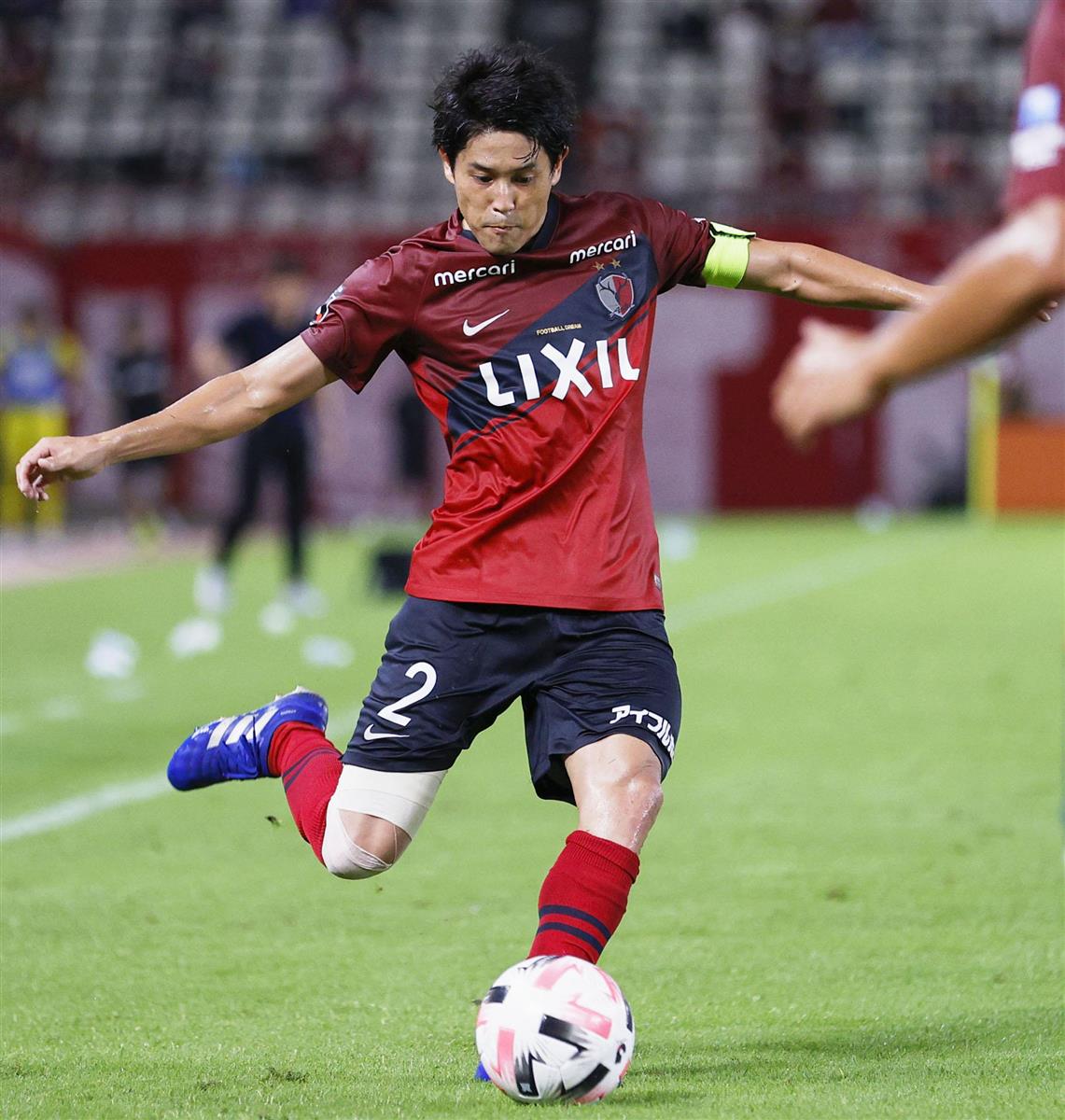 鹿島 内田篤人 つらさもうれしさも全て僕の財産です 現役引退 ジーコｔｄから花束 サンスポ