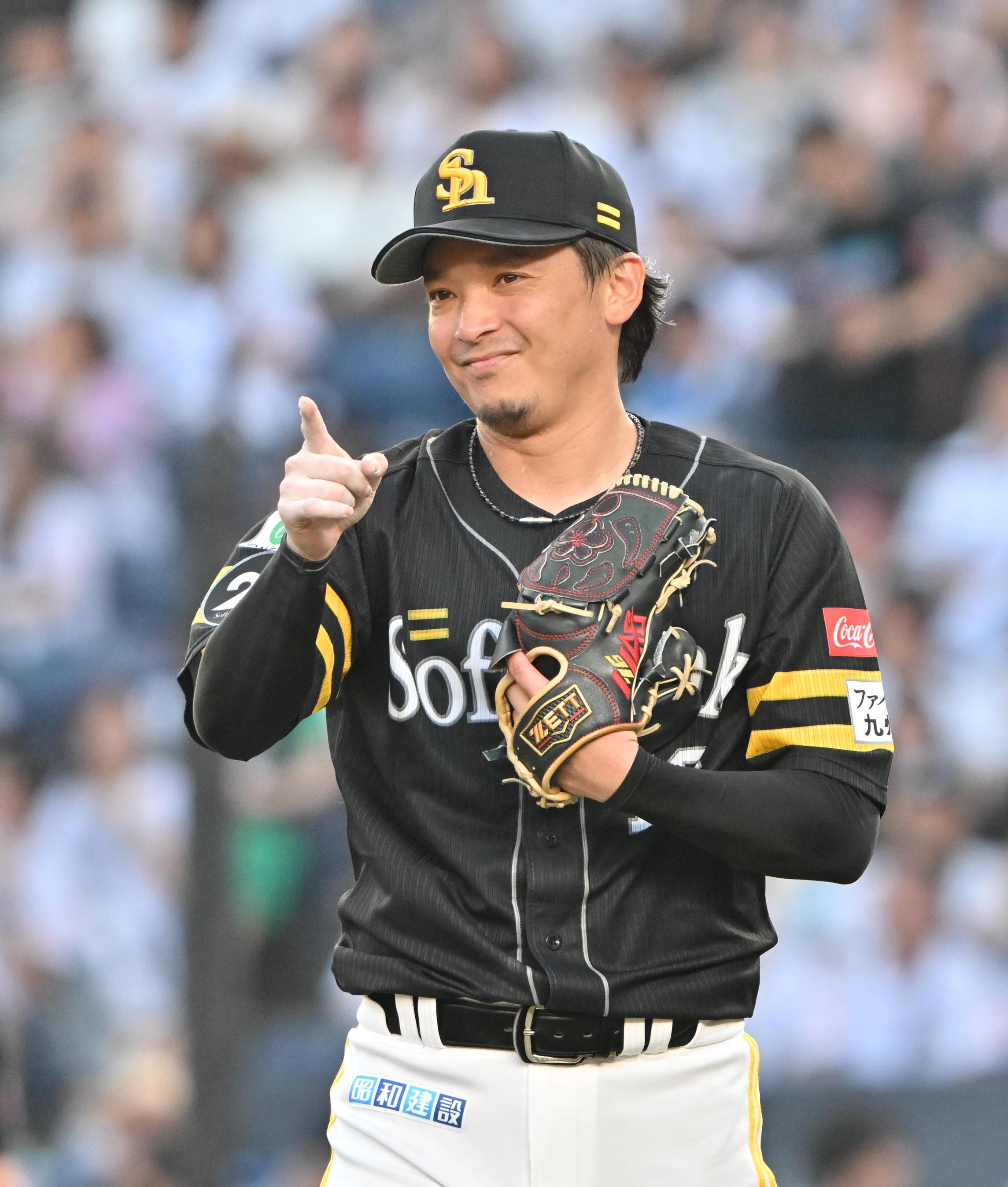 ソフトバンク、ロッテに競り勝つ 東浜巨は4月20日以来の白星