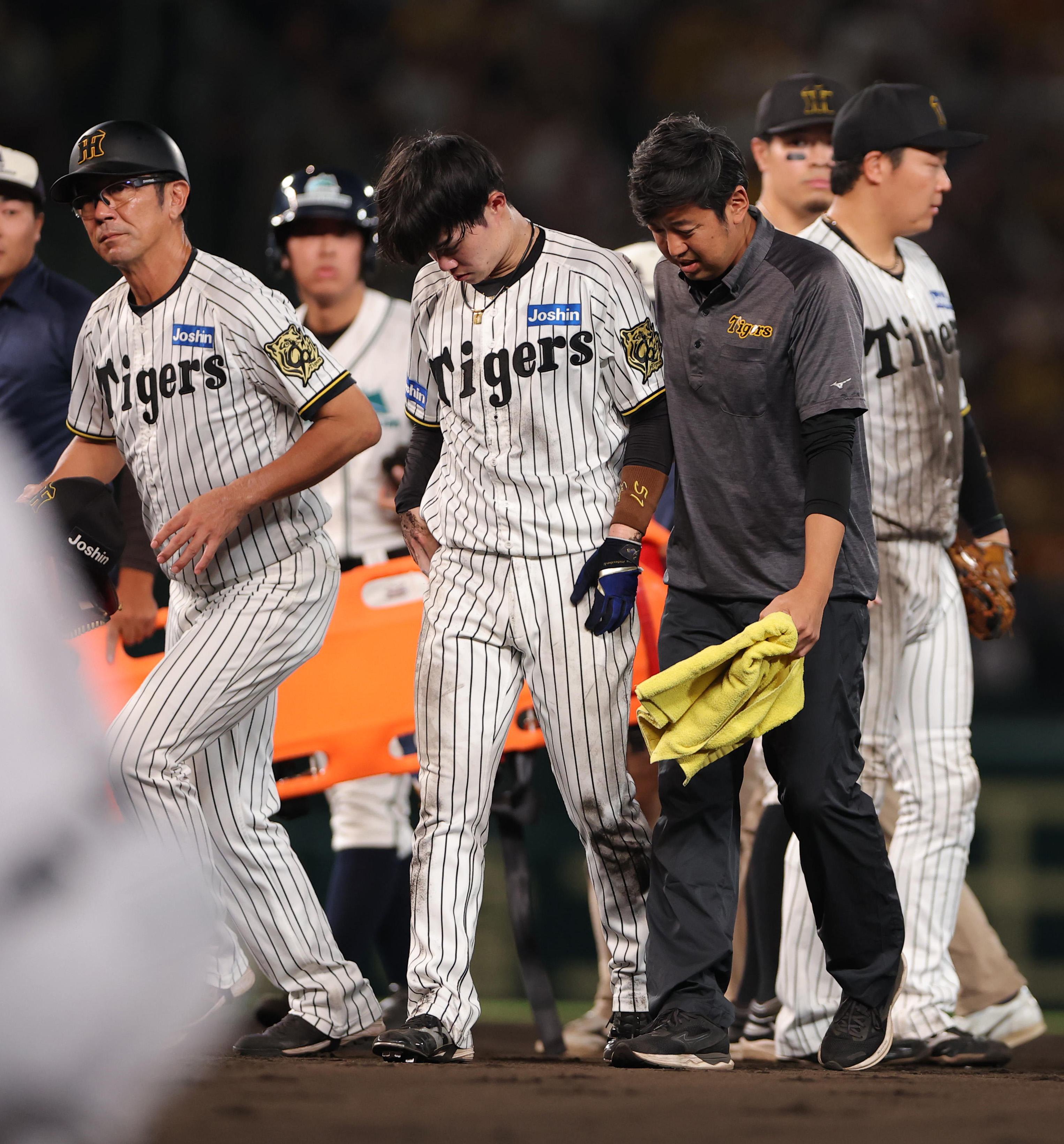 阪神・中野拓夢、途中交代も「大丈夫です」「粘り強く攻撃をして、勝て