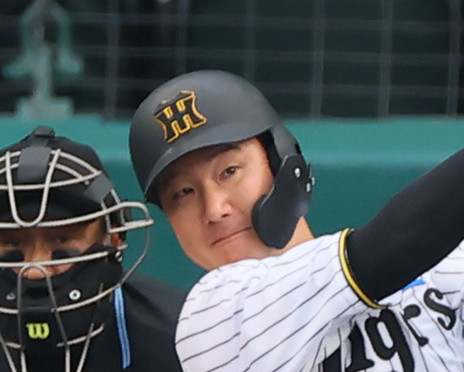 ５月２５日阪神タイガースイチオシ缶バッチ渡辺諒選手。１５個 阪神・渡辺諒、九回1死三塁での遊ゴロに「申し訳ない」「力負け