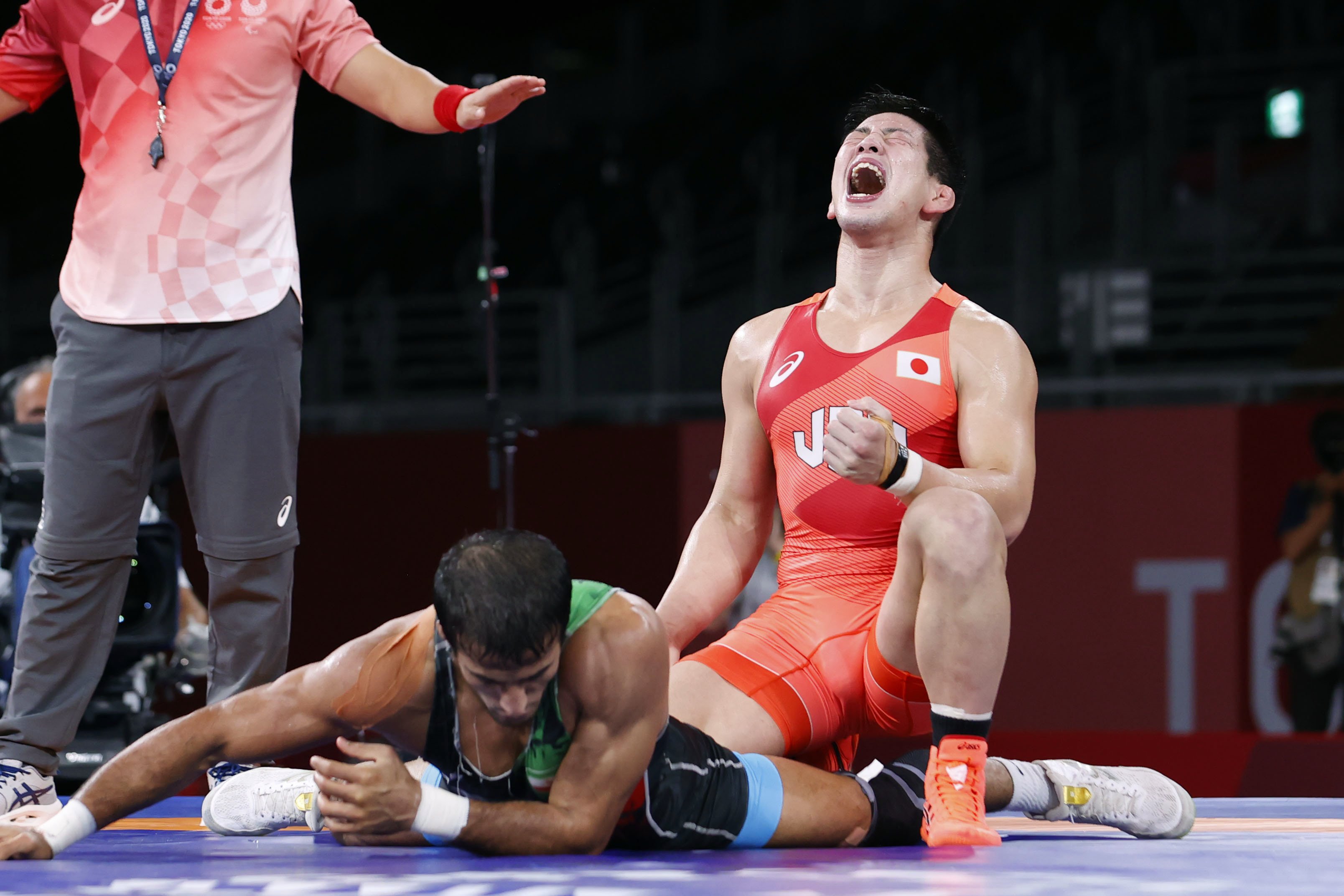 屋比久翔平 沖縄県出身初の五輪個人メダル 大逆転銅メダル レスリング イザ