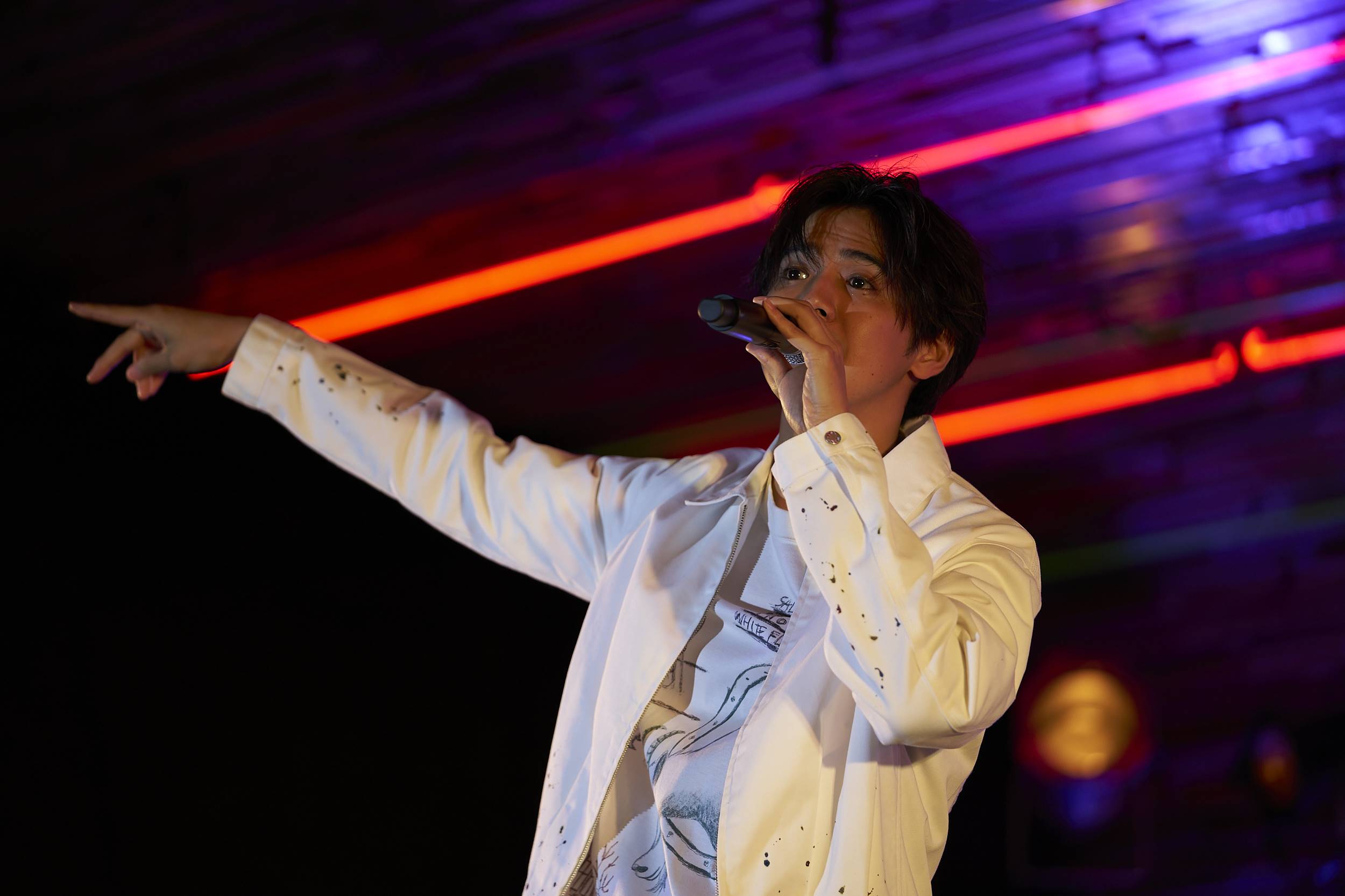 片寄涼太が地元大阪味園ユニバースで凱旋ライブ「20代のラストライブが