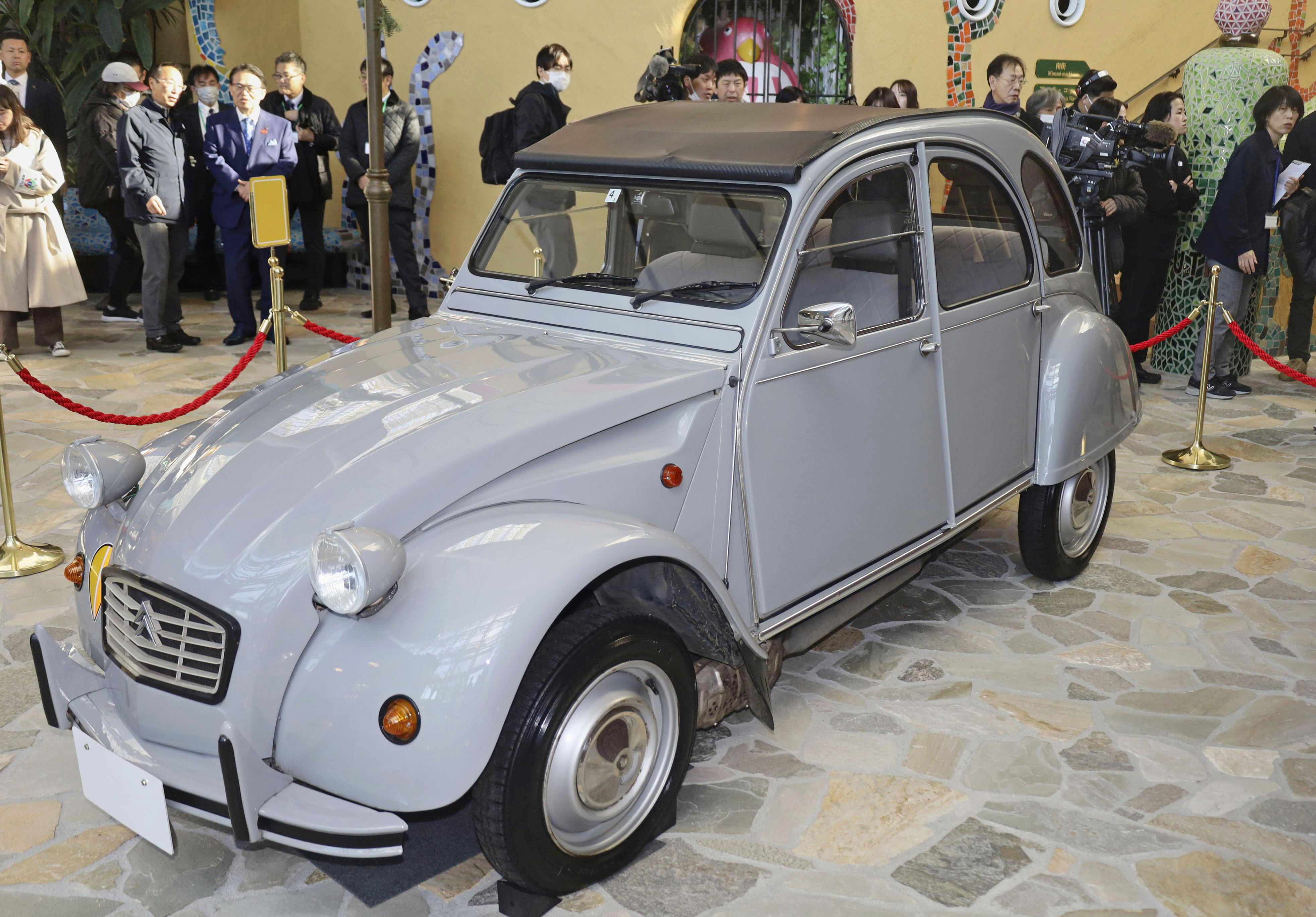 宮崎駿監督の愛車「シトロエン2CV」をジブリパークで展示 デビュー作に