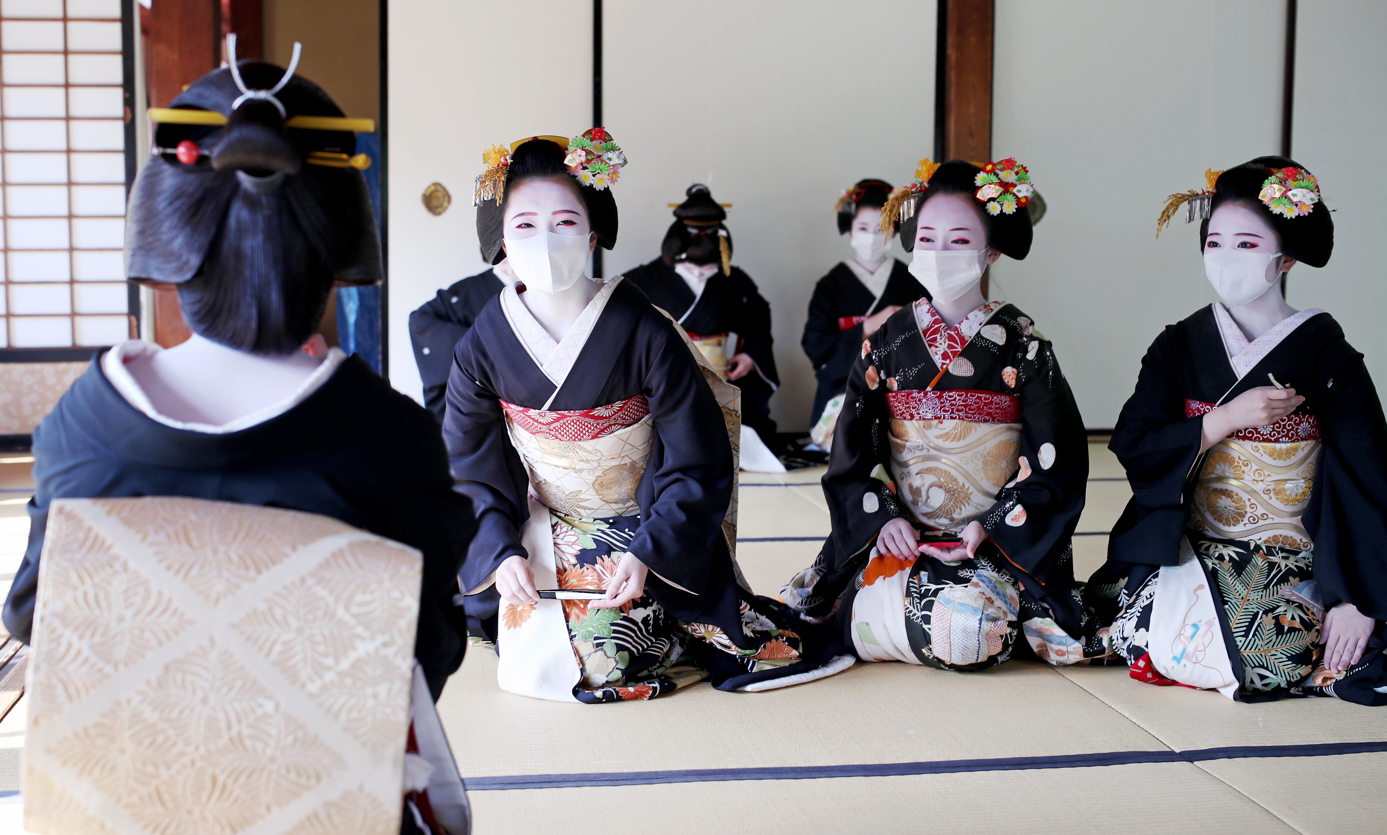 写真集　祇園舞妓抄 Amazon.co.jp: 舞妓 紗月 出演 写真集「STORY」2016年発売