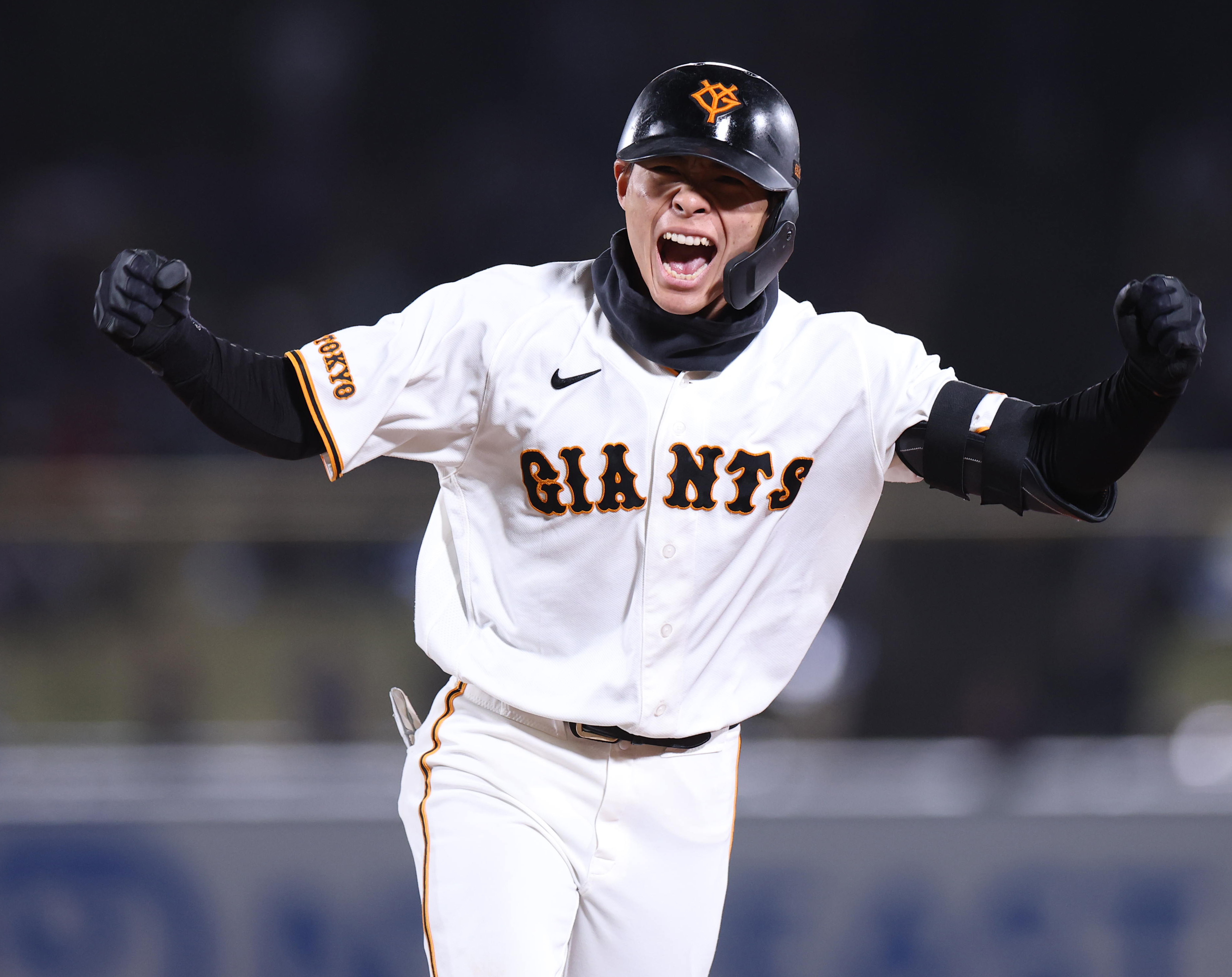 巨人、平山が逆転2点打 - サンスポ