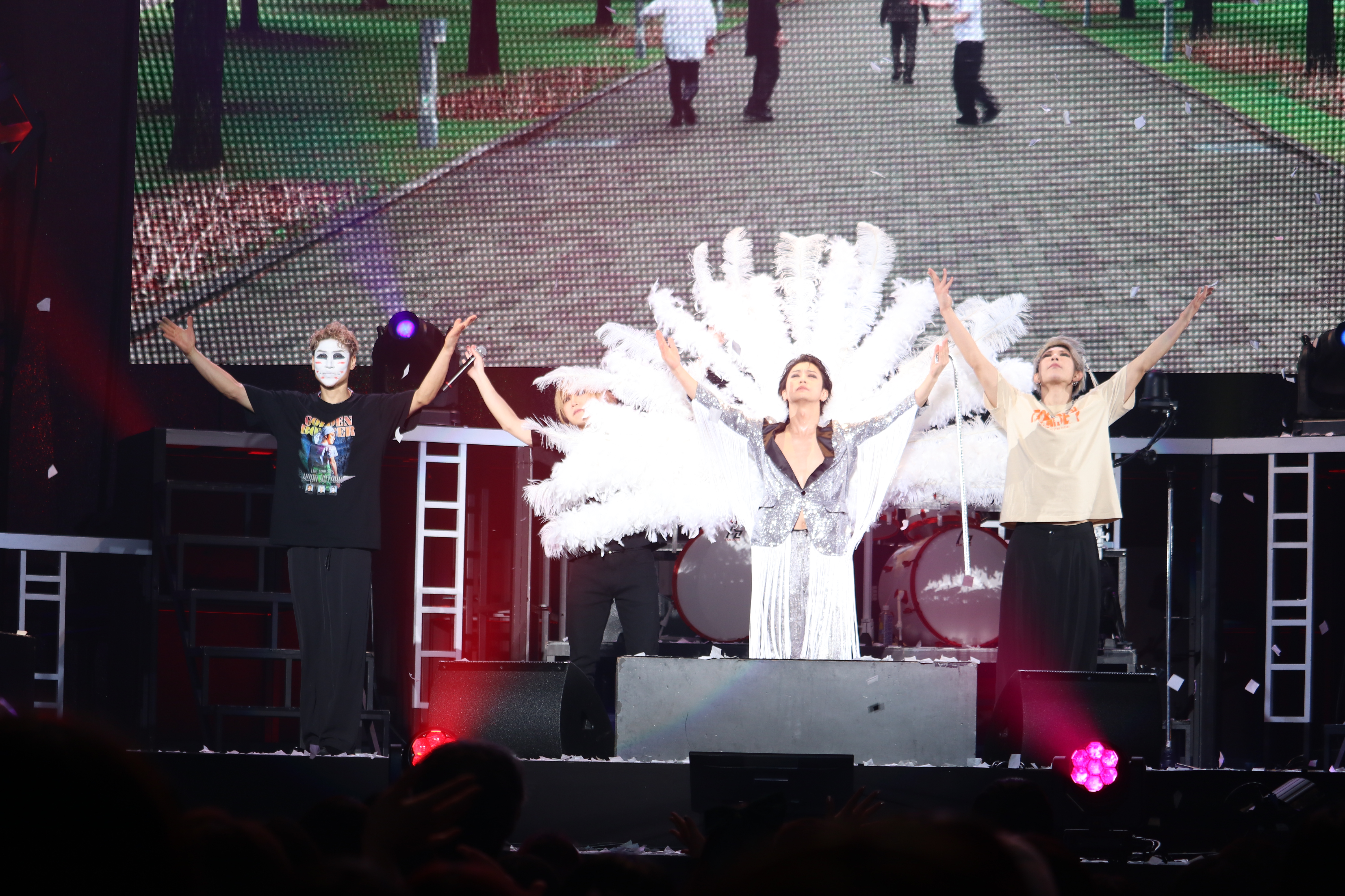 ゴールデンボンバー、初の有明アリーナで全国ツアー「喜矢武豊」完走