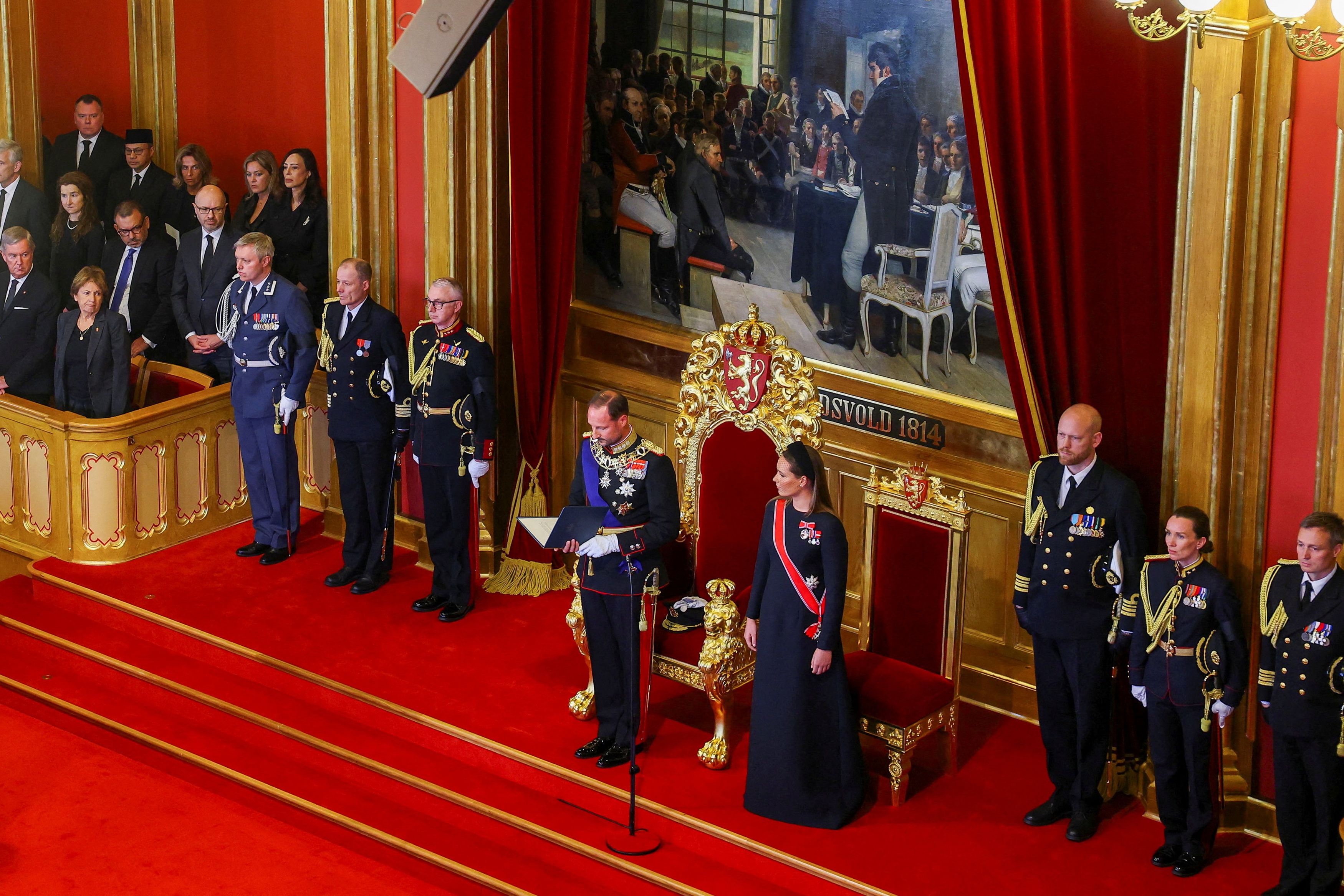 ノルウェー新国王が宣誓「憲法と法律に従って国を統治する」（写真