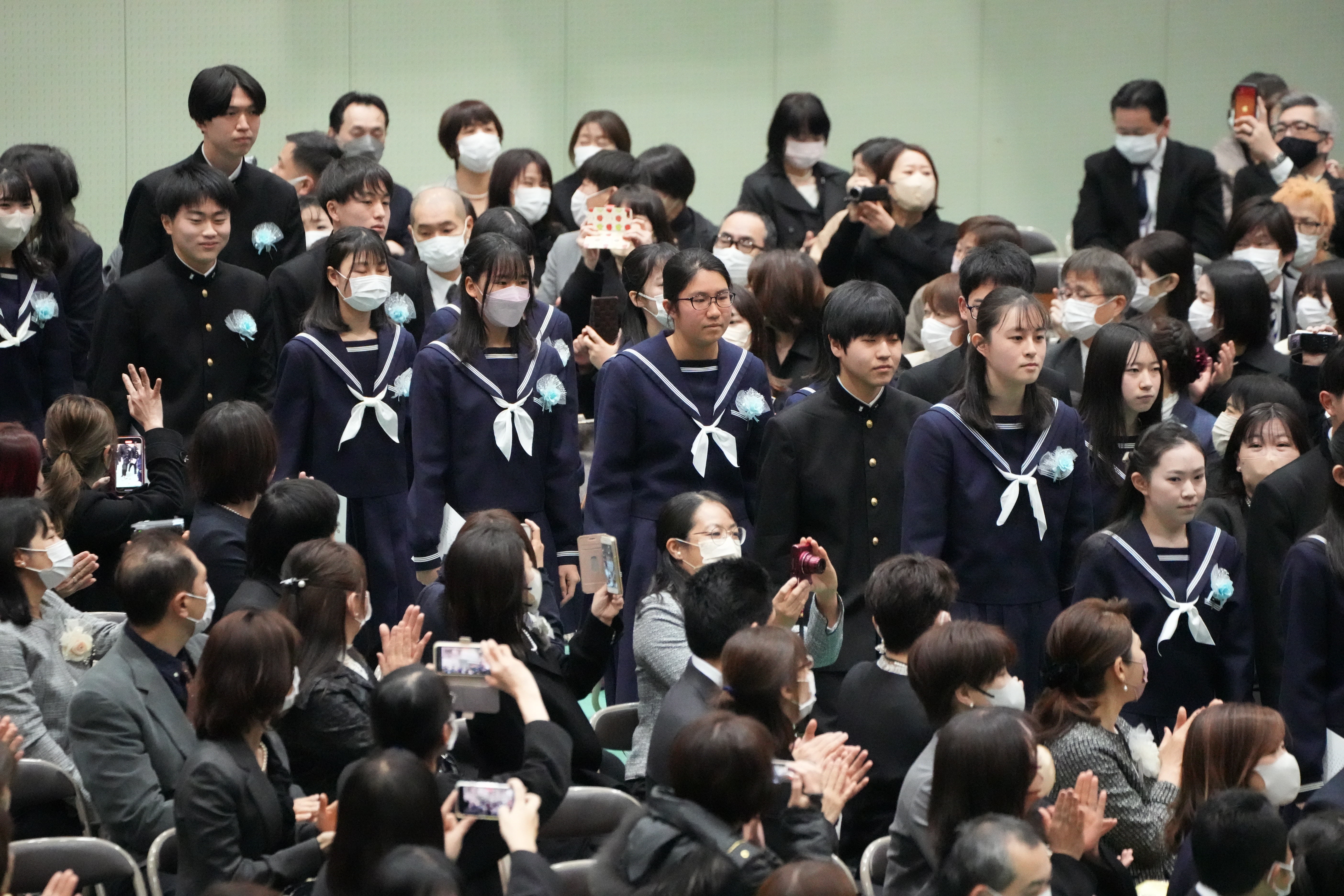 マスク外して笑顔 卒業式シーズン到来 - 産経ニュース, image size:5616x3744